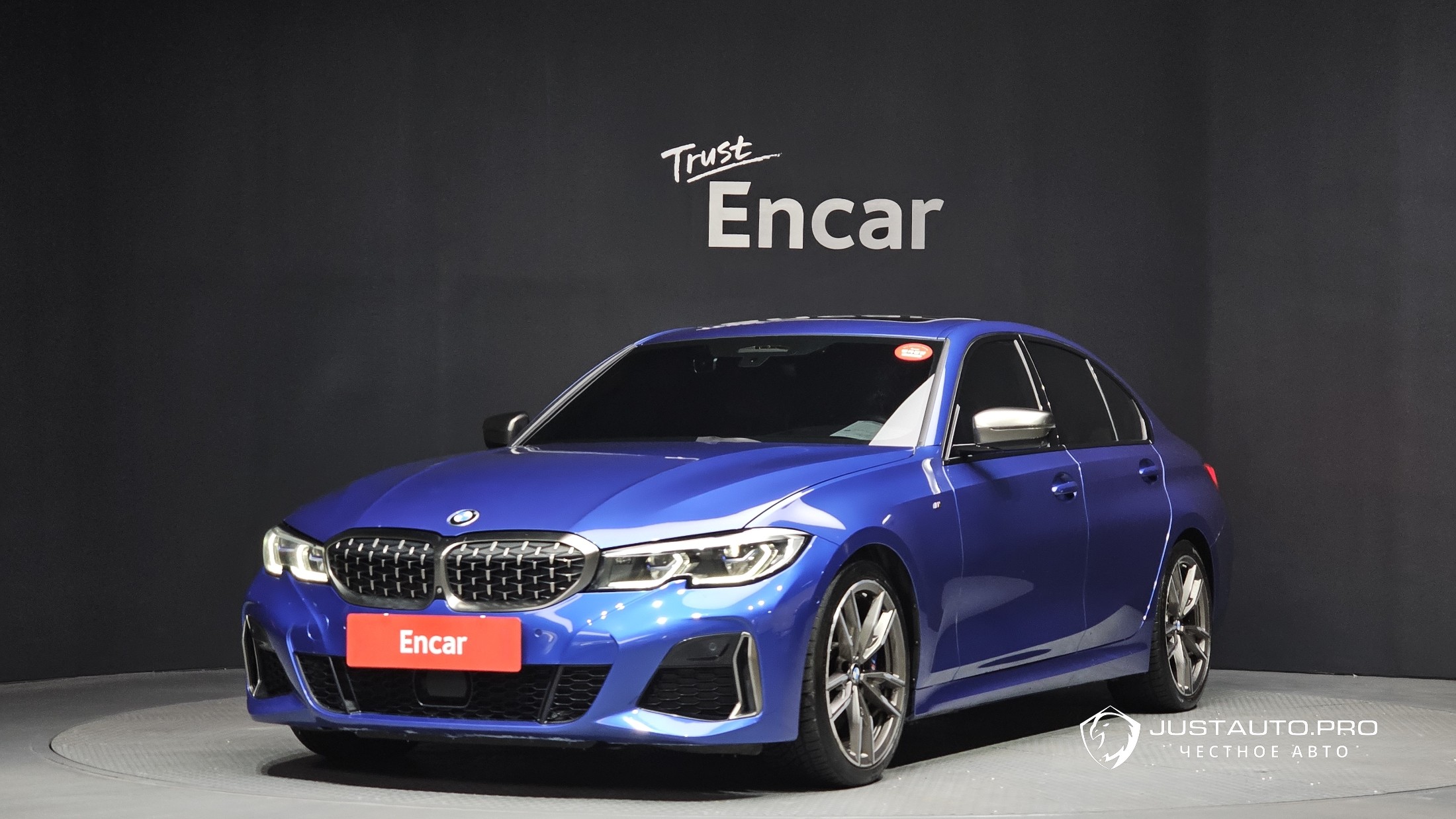 Автомобиль BMW 3-Series