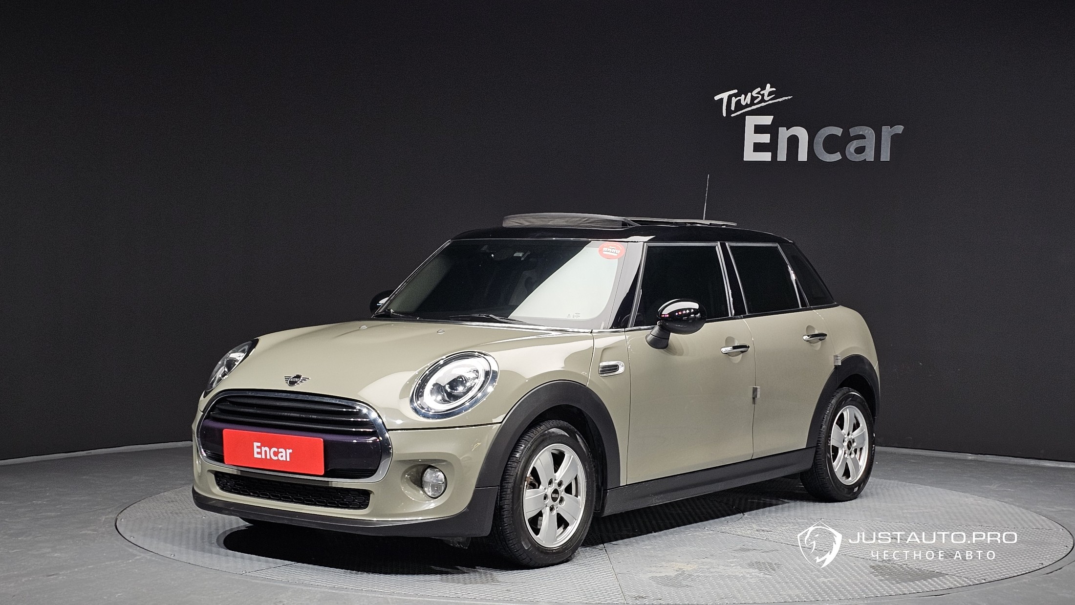 Автомобиль Mini Cooper