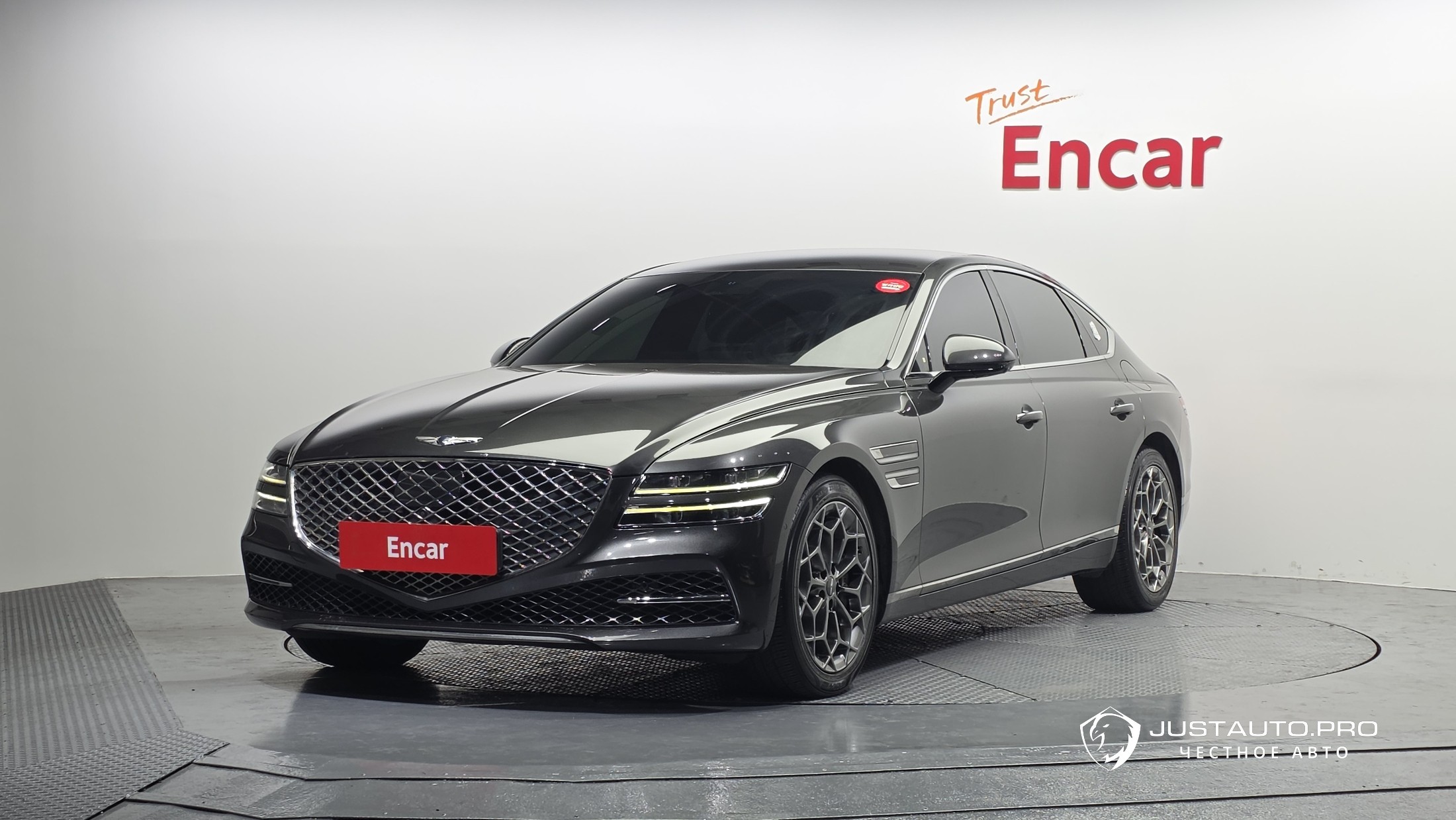 Автомобиль Genesis G80