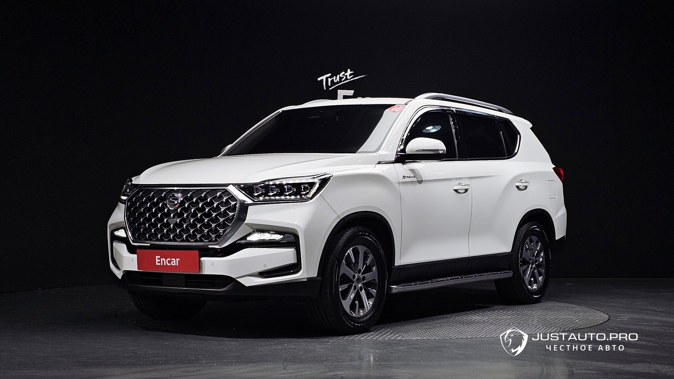 Автомобиль KG_Mobility_Ssangyong Rexton