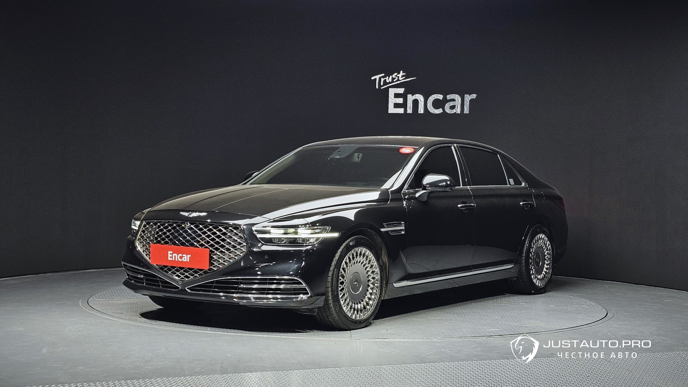 Автомобиль Genesis G90