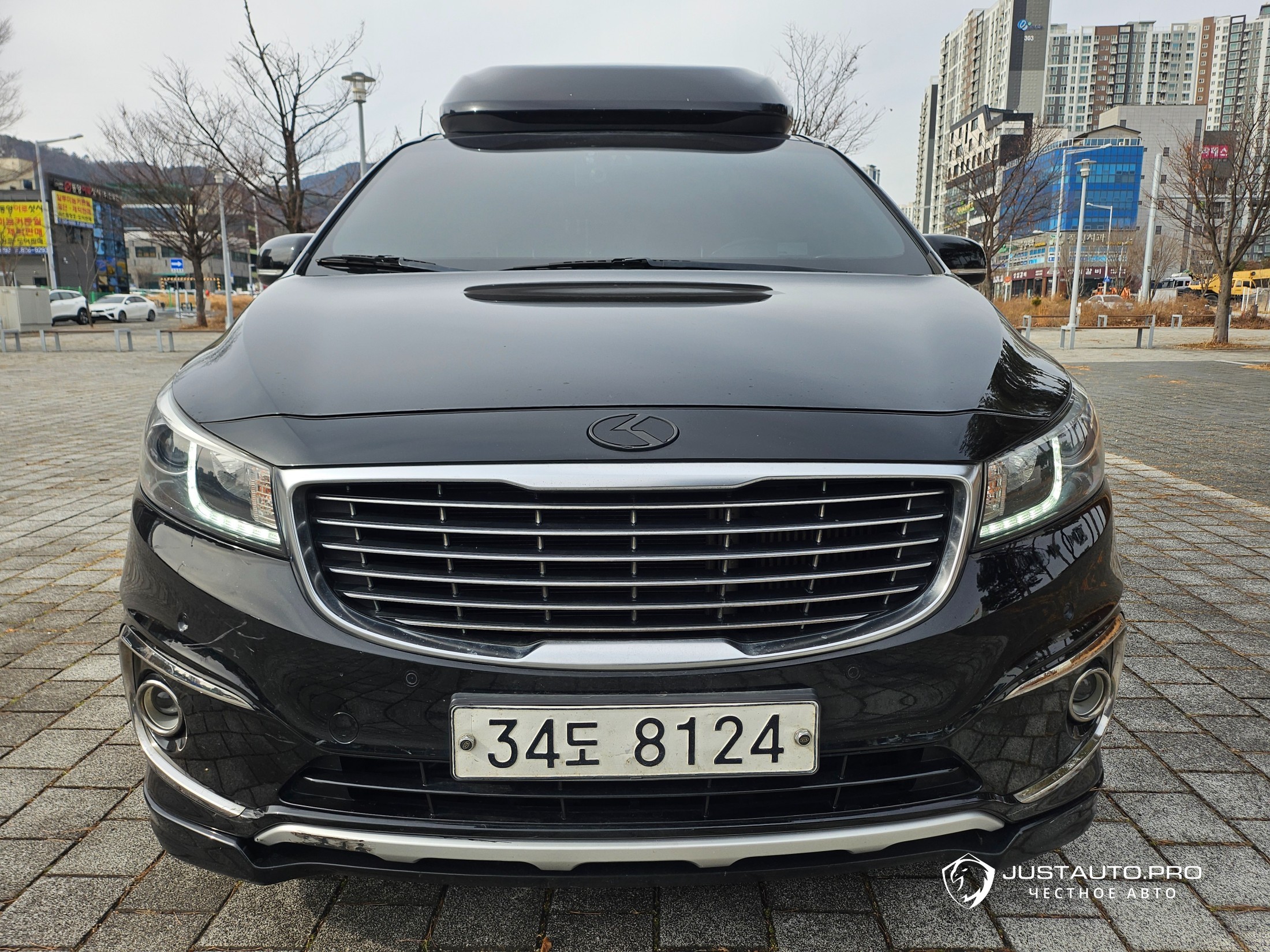 Автомобиль Kia Canival