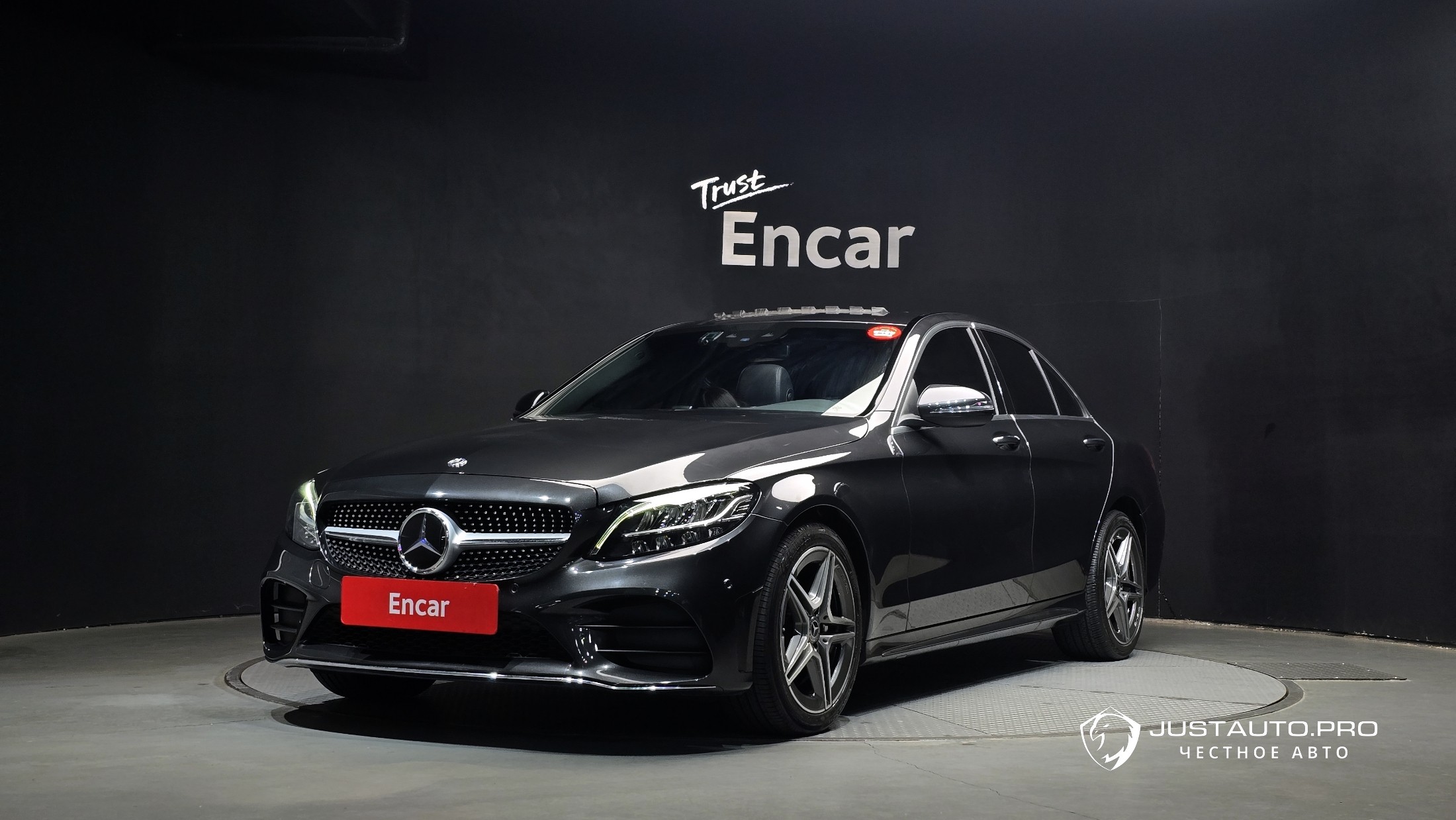 Автомобиль Mercedes-Benz C-Class