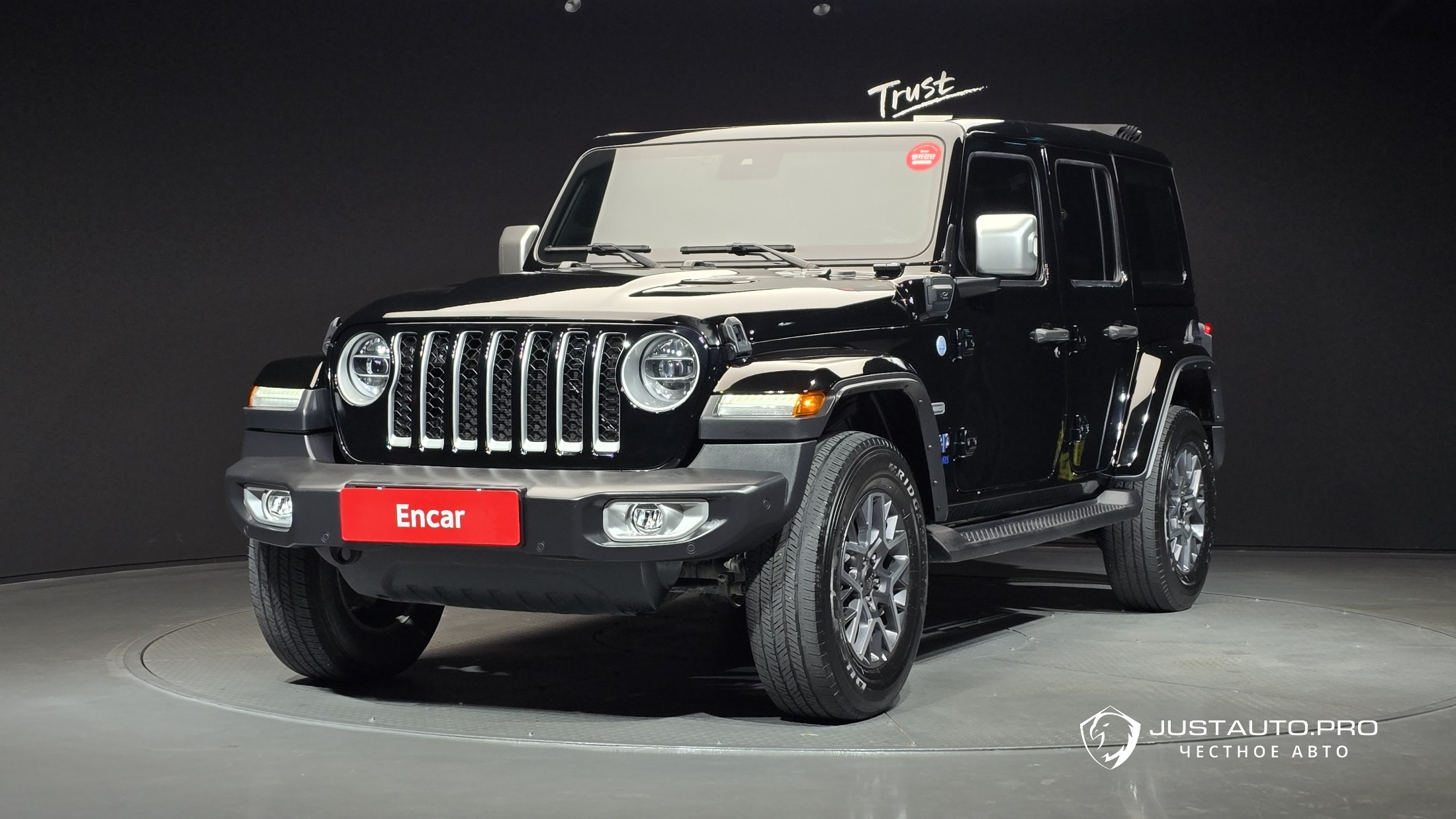 Автомобиль Jeep Wrangler