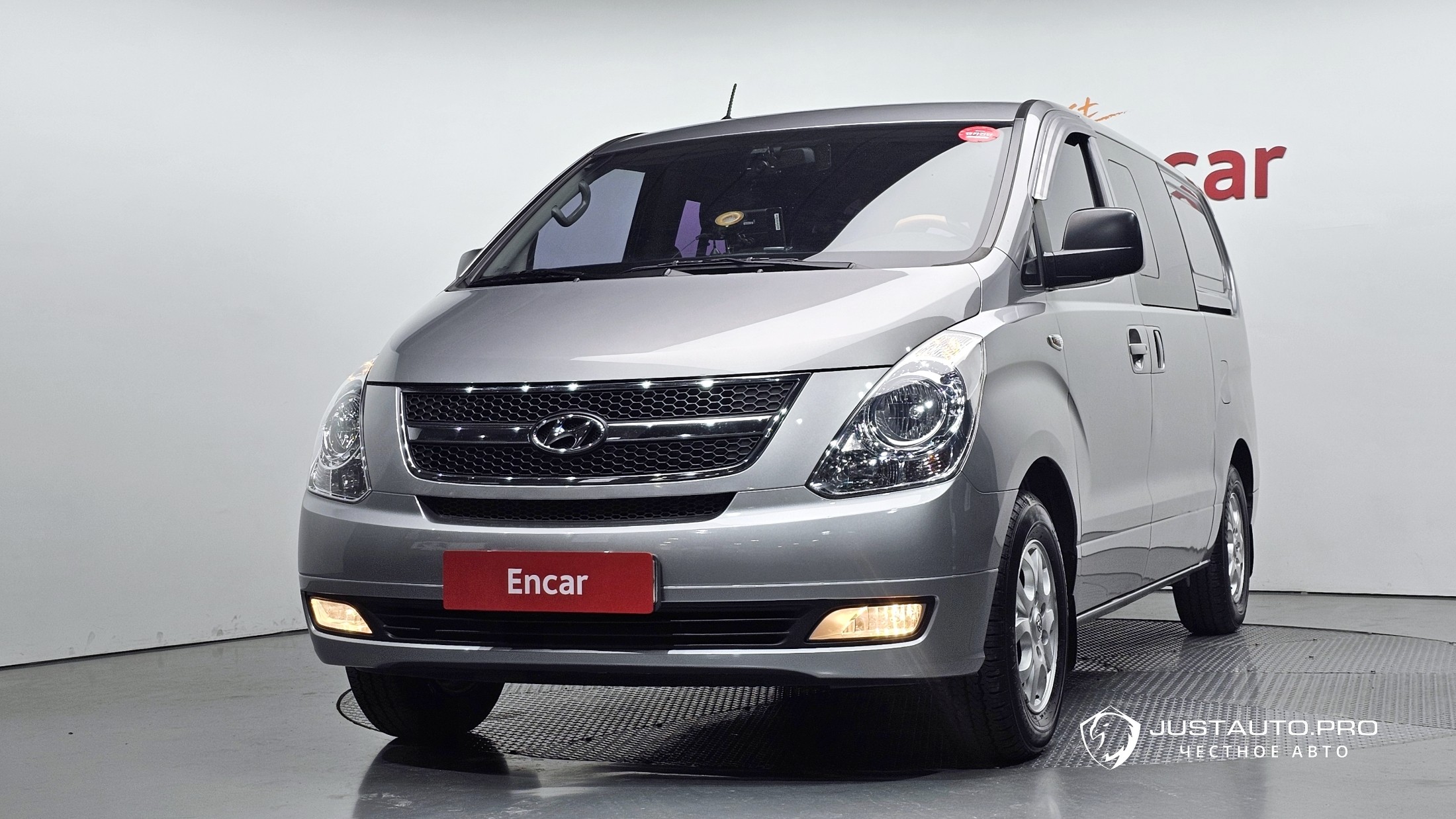 Автомобиль Hyundai Starex