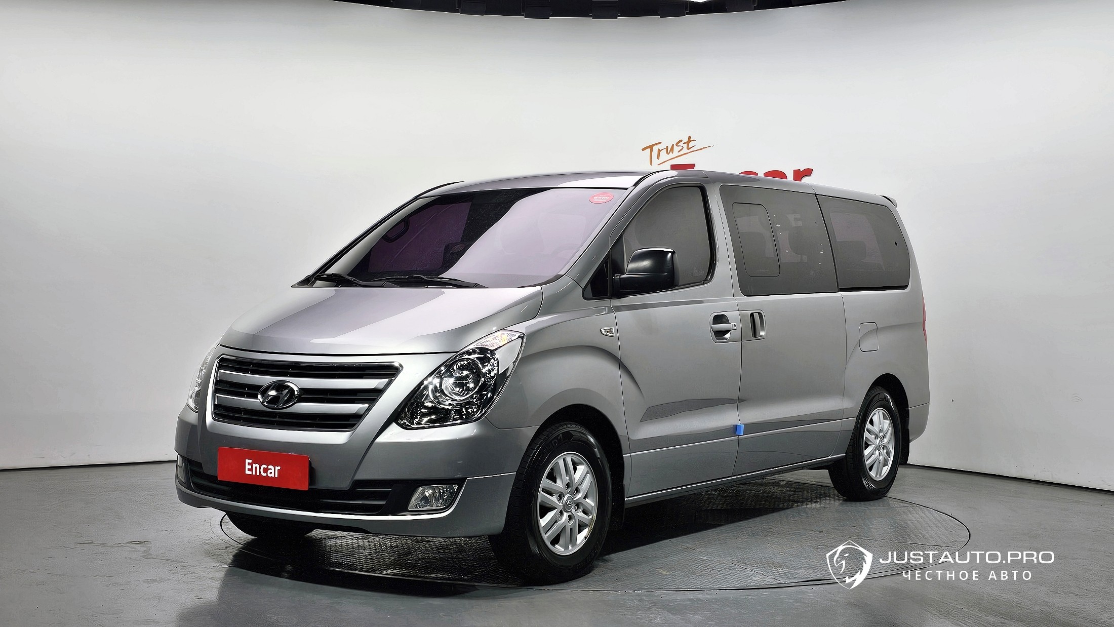 Автомобиль Hyundai Starex