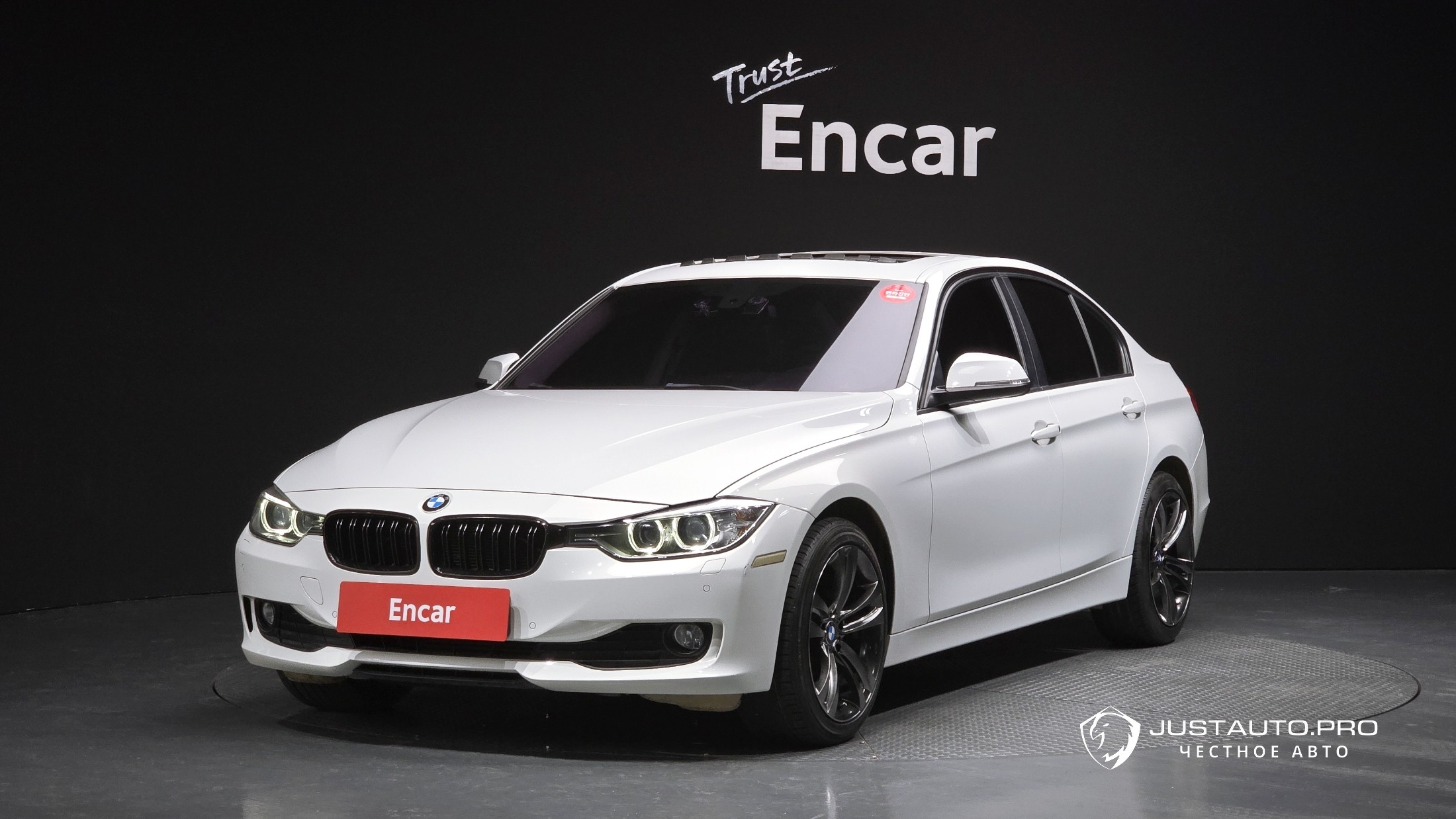 Автомобиль BMW 3-Series