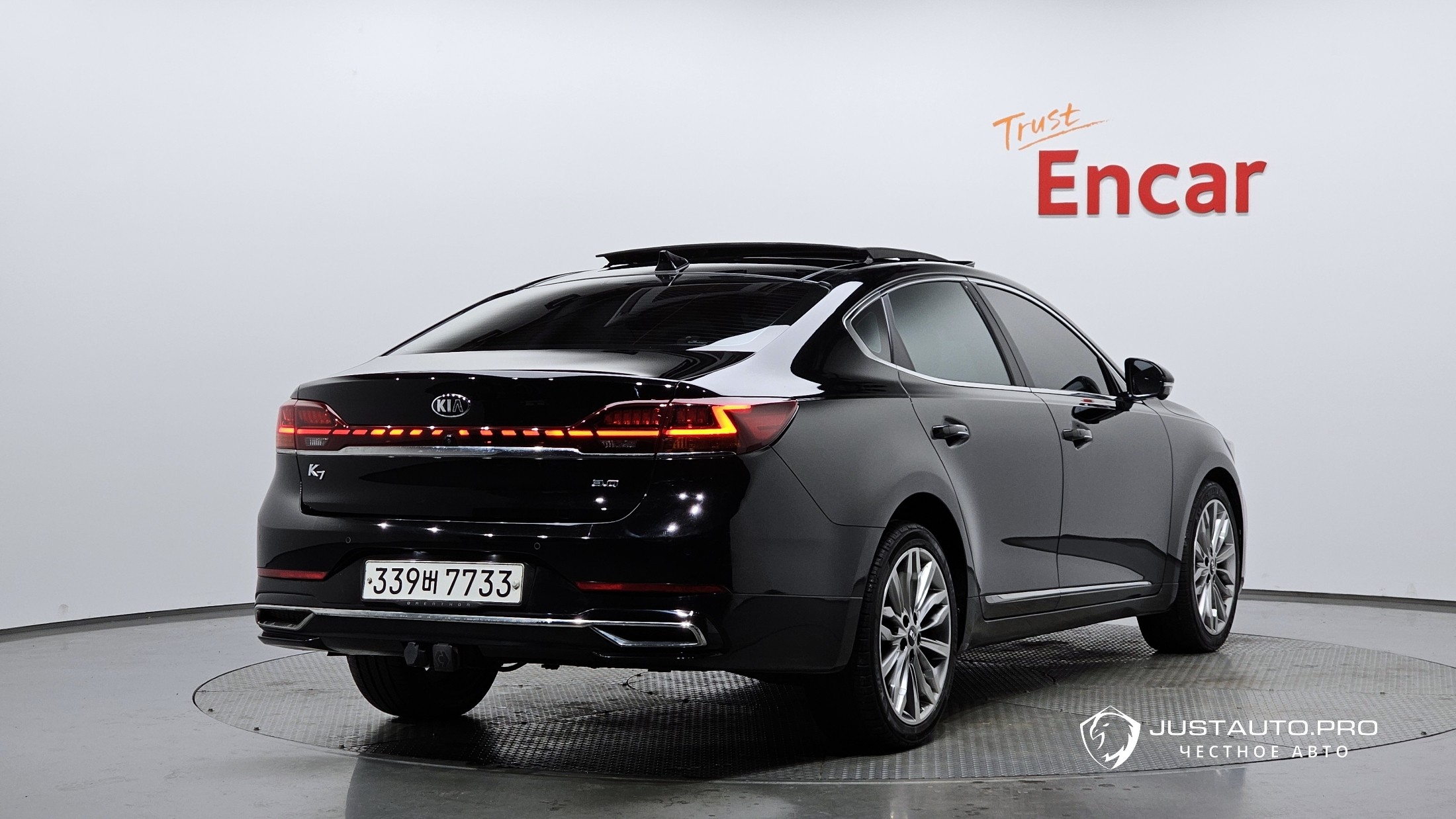 Автомобиль Kia K7