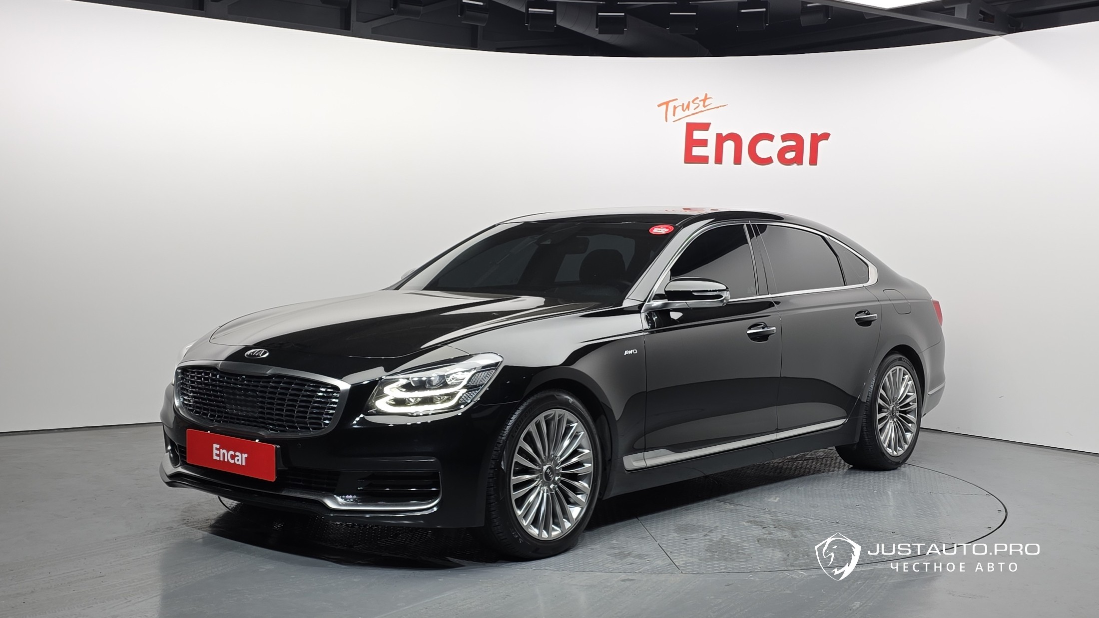 Автомобиль Kia K9