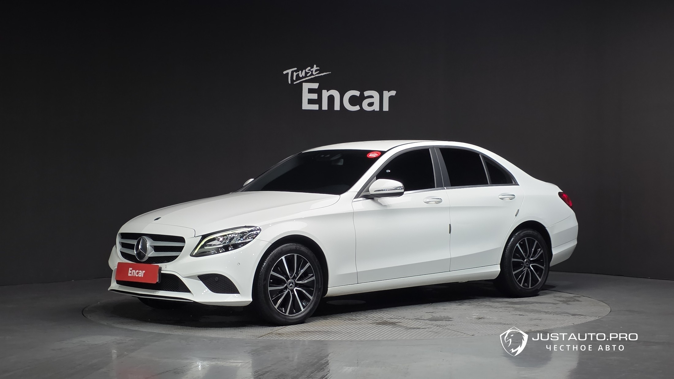 Автомобиль Mercedes-Benz C-Class