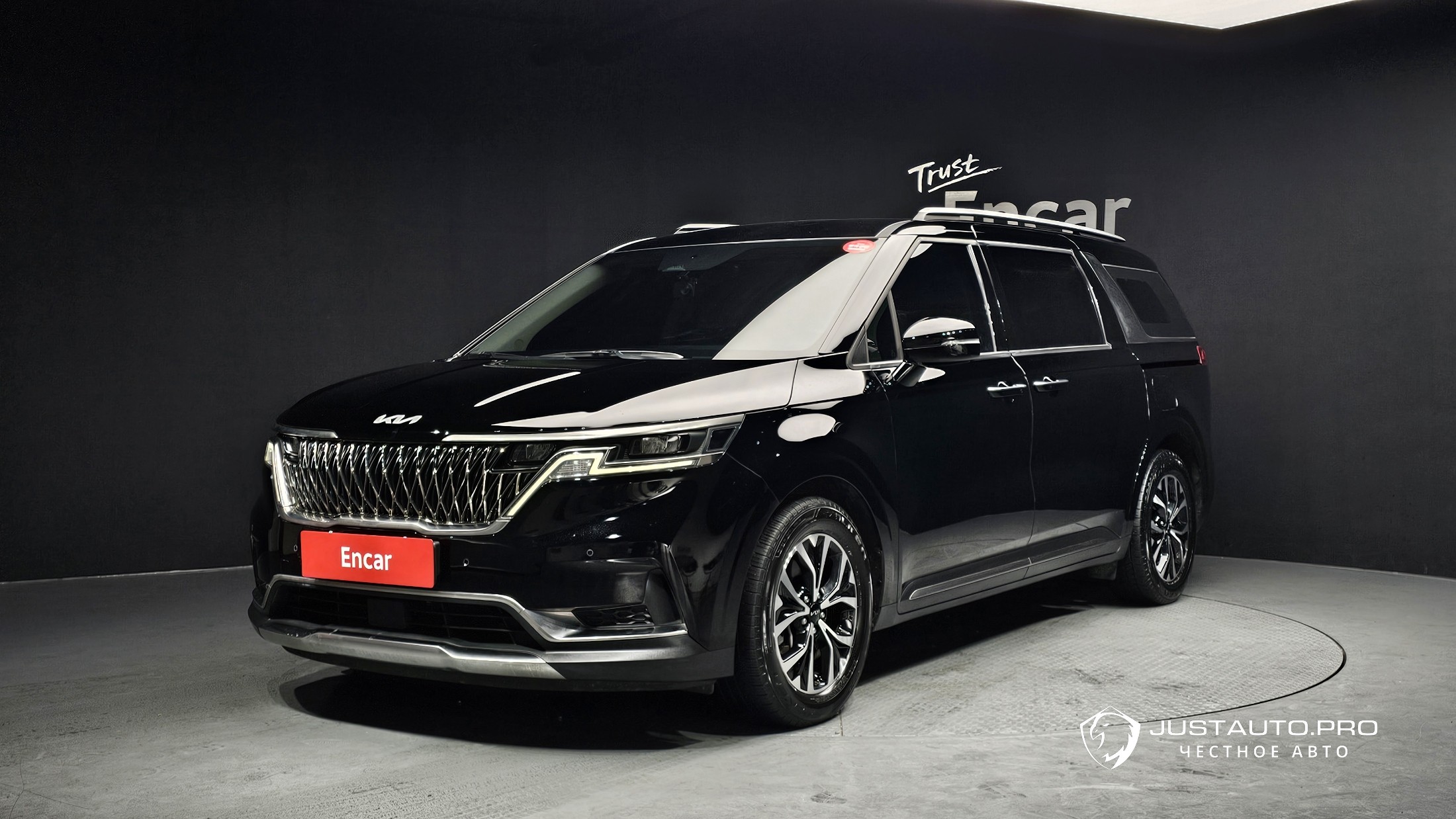 Автомобиль Kia Canival