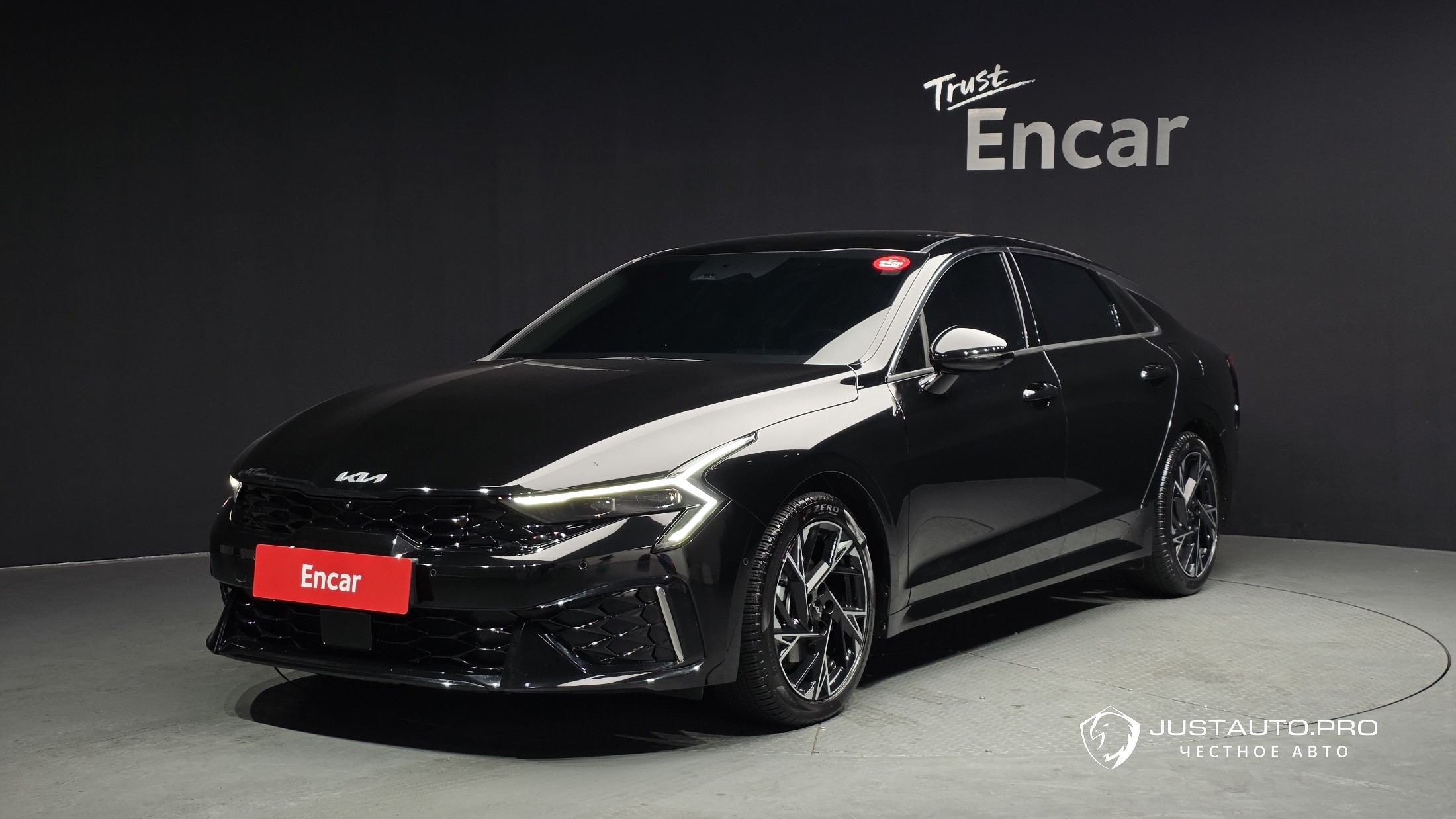 Автомобиль Kia K5