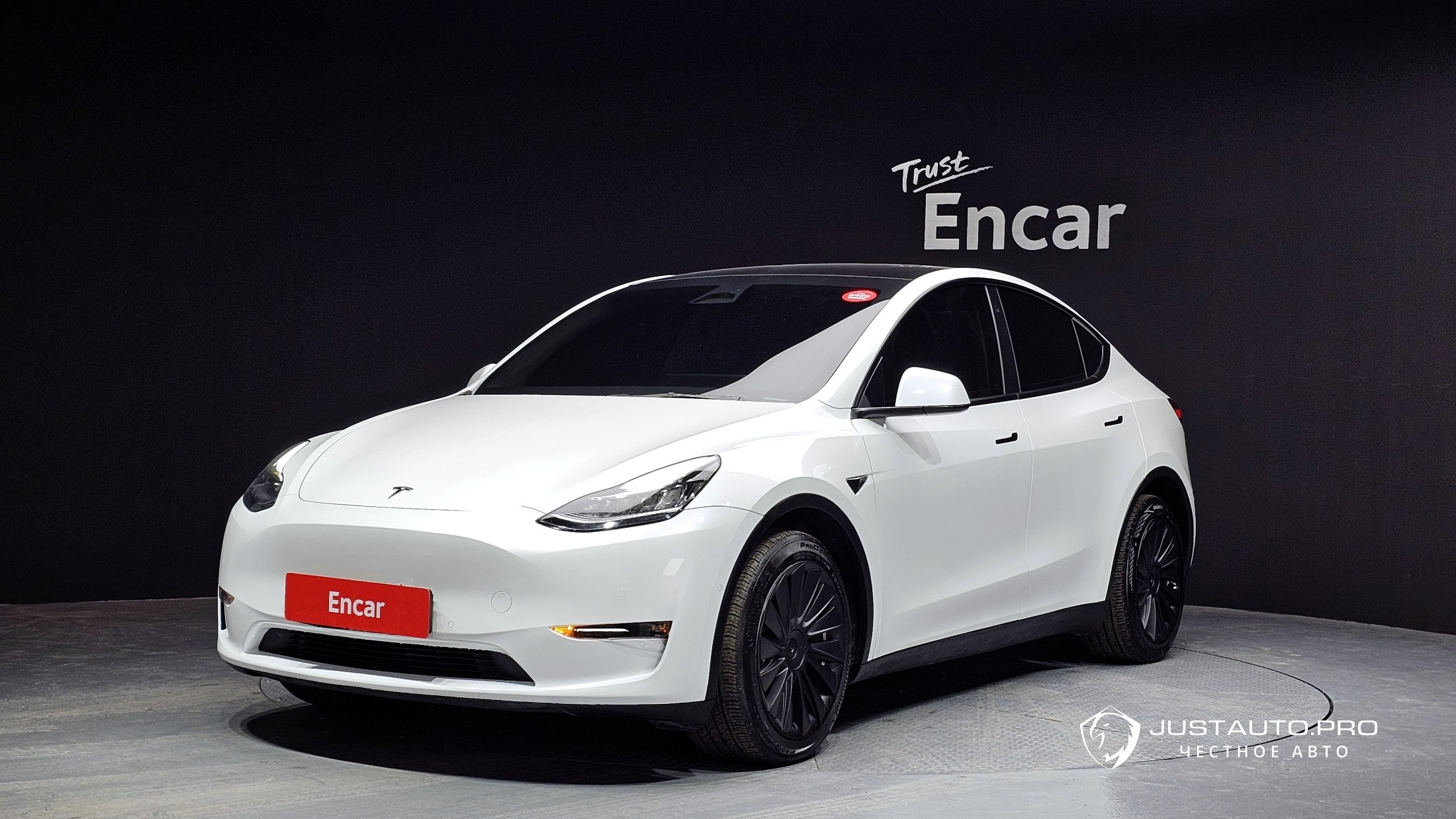 Автомобиль Tesla Model Y