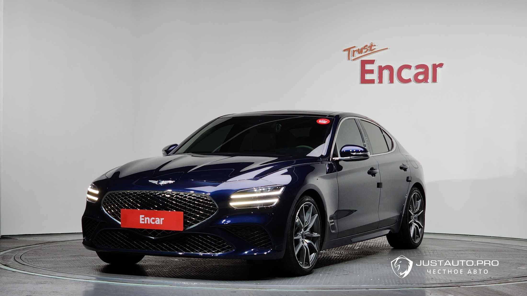 Автомобиль Genesis G70