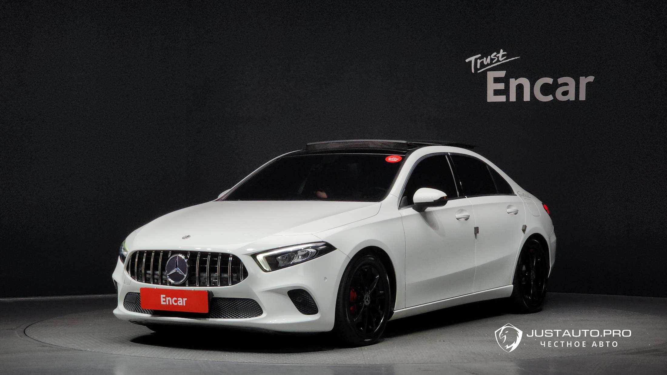 Автомобиль Mercedes-Benz A-Class