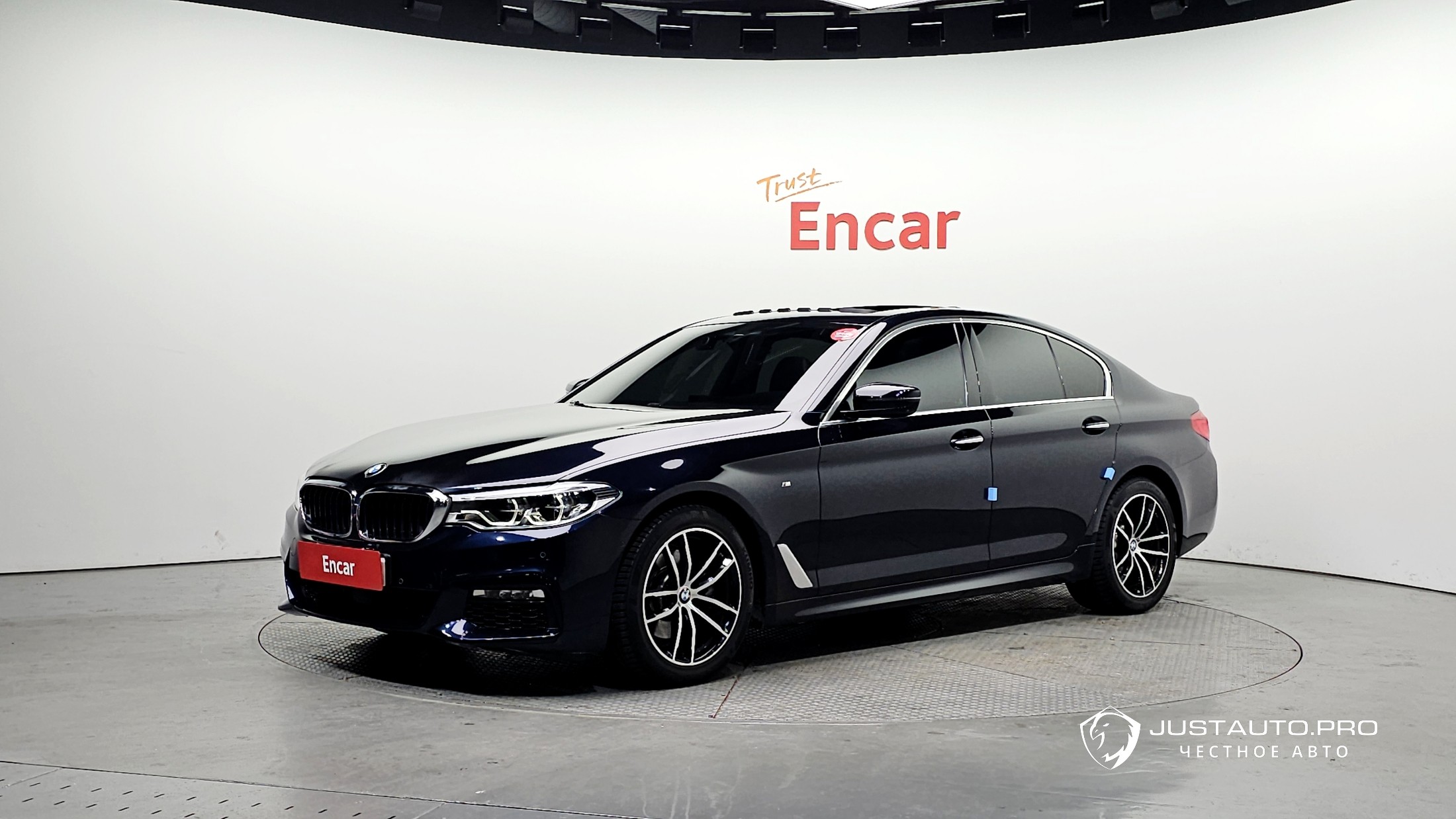 Автомобиль BMW 5-Series