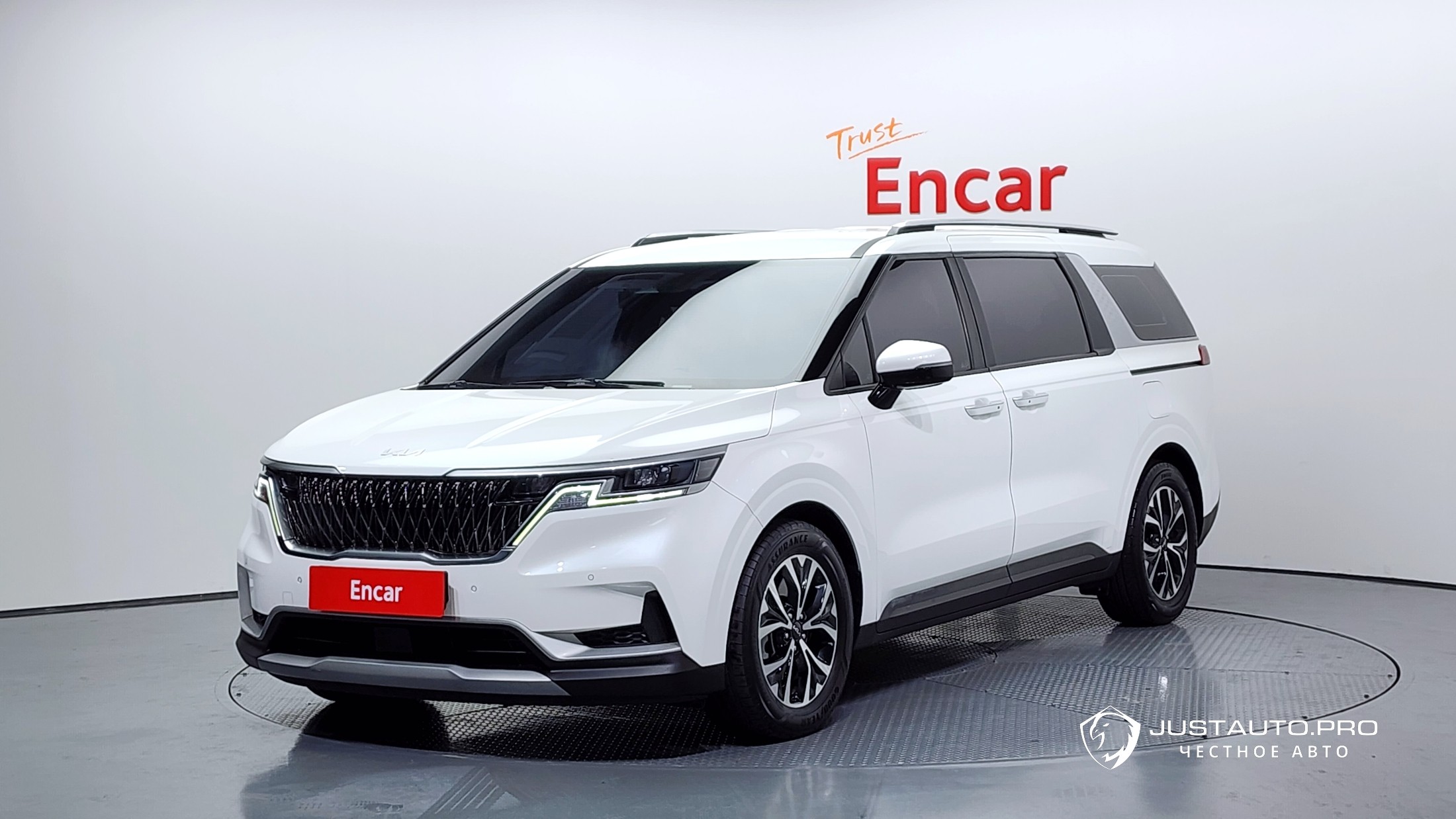 Автомобиль Kia Canival