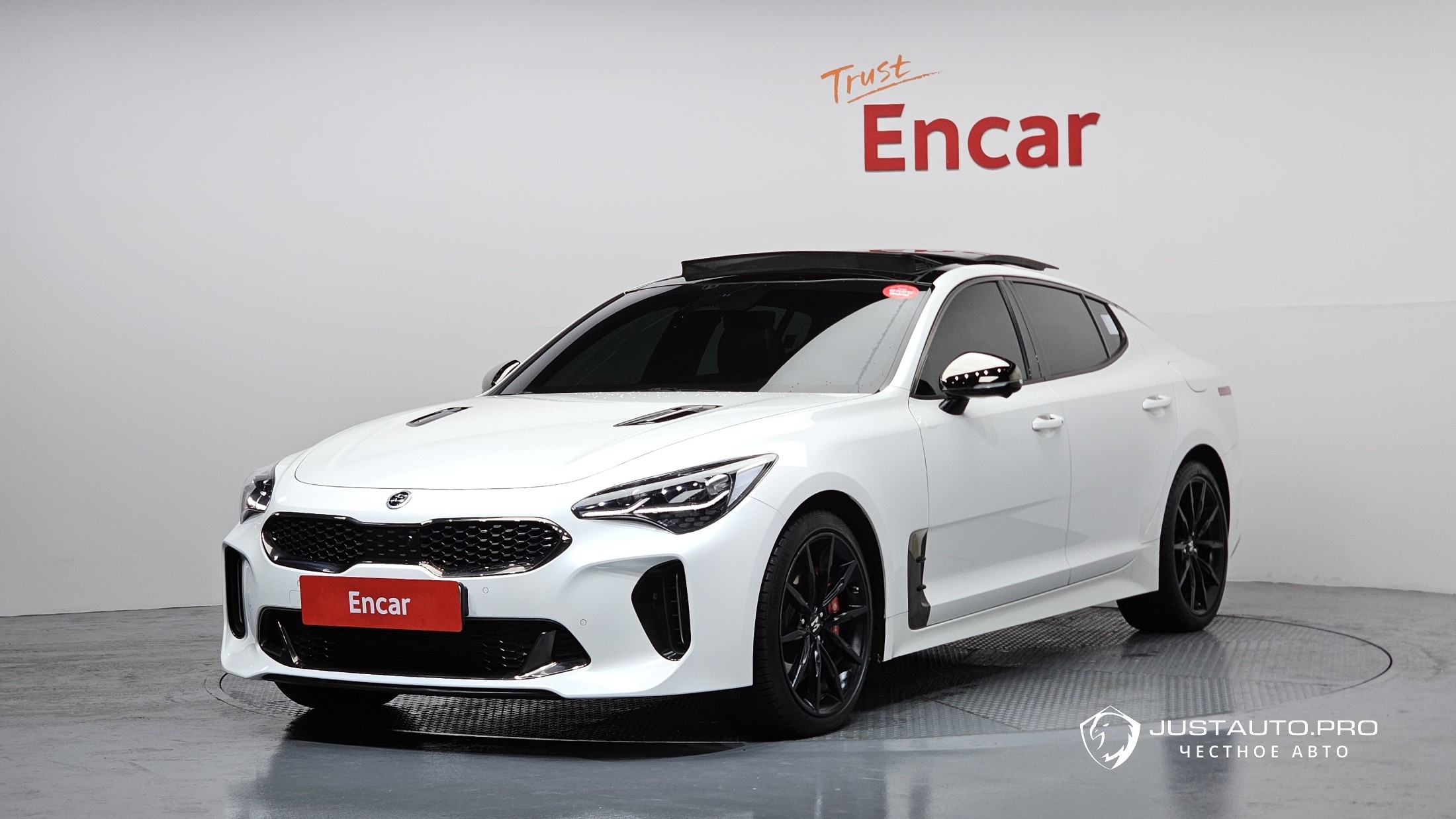 Автомобиль Kia Stinger