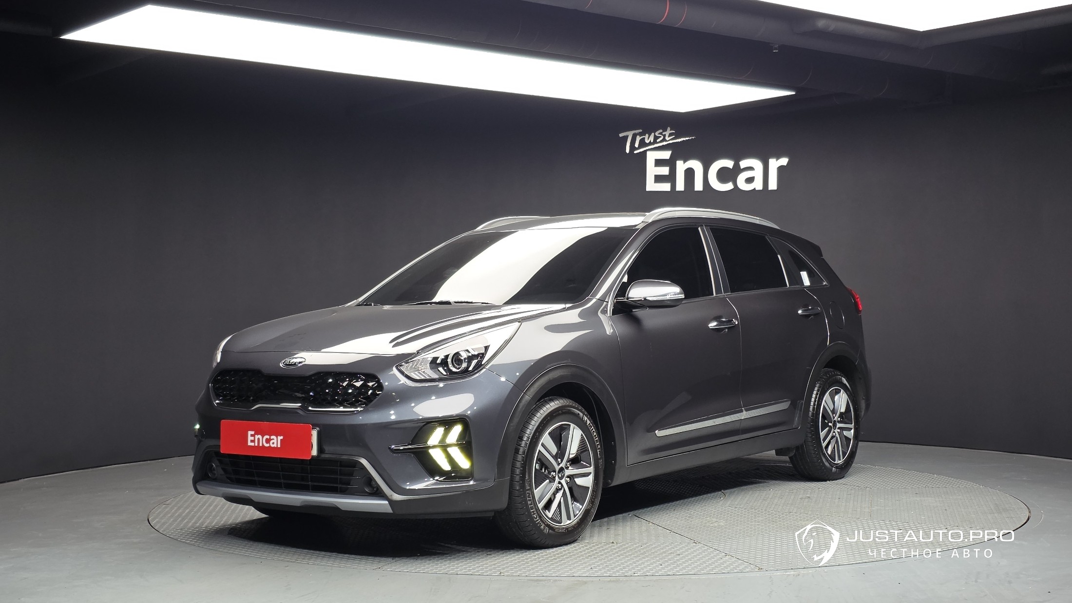 Автомобиль Kia Niro