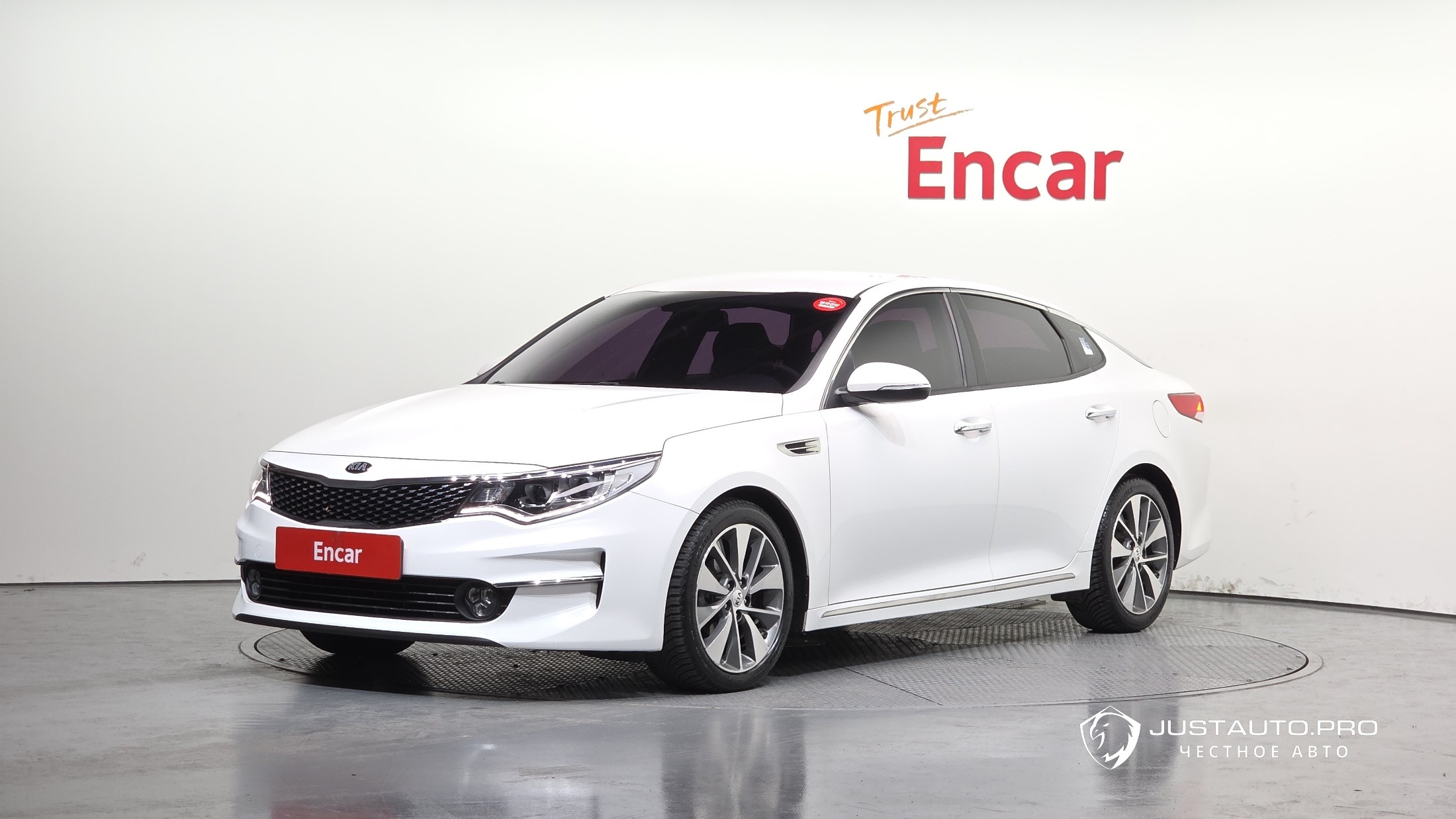 Автомобиль Kia K5