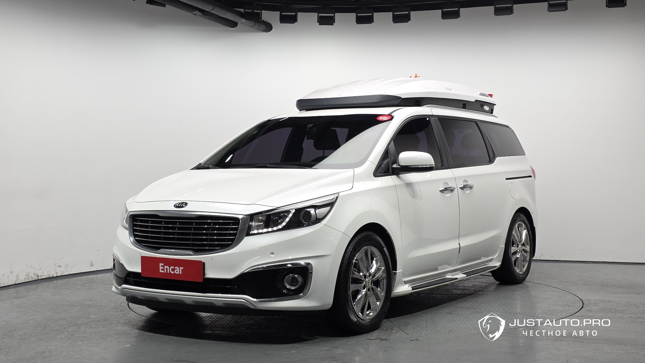 Автомобиль Kia Canival
