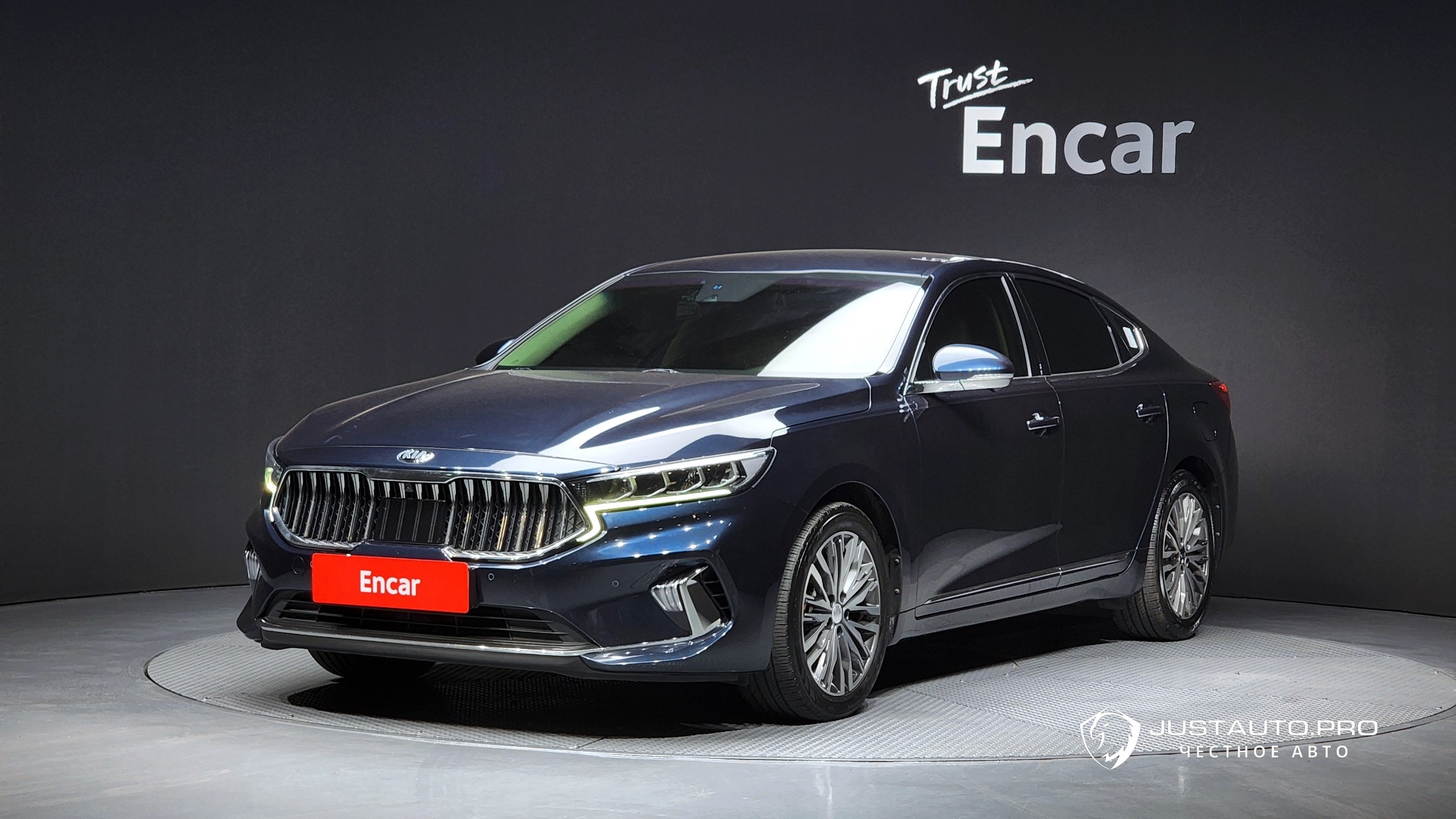 Автомобиль Kia K7