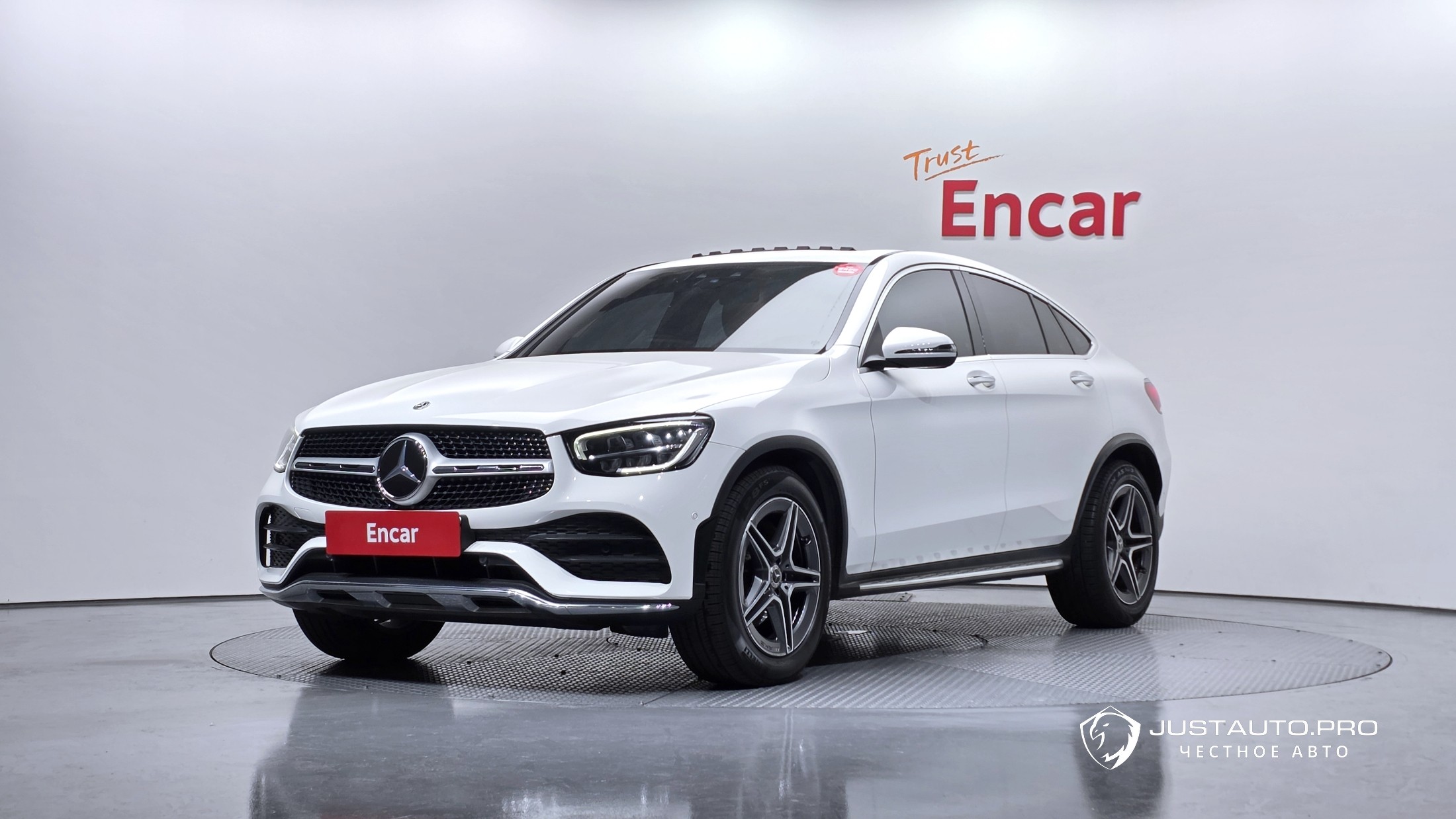 Автомобиль Mercedes-Benz GLC-Class