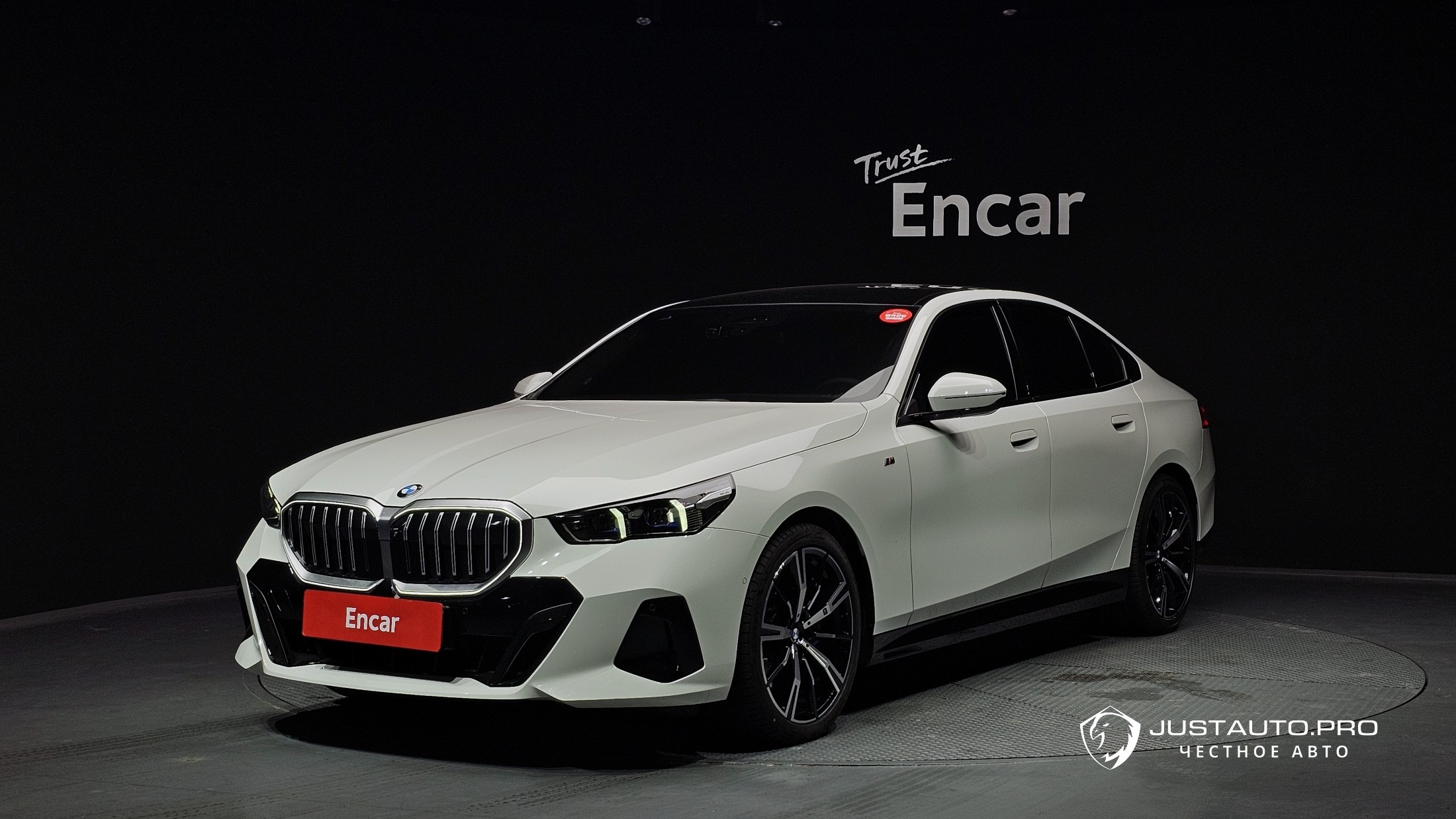 Автомобиль BMW 5-Series