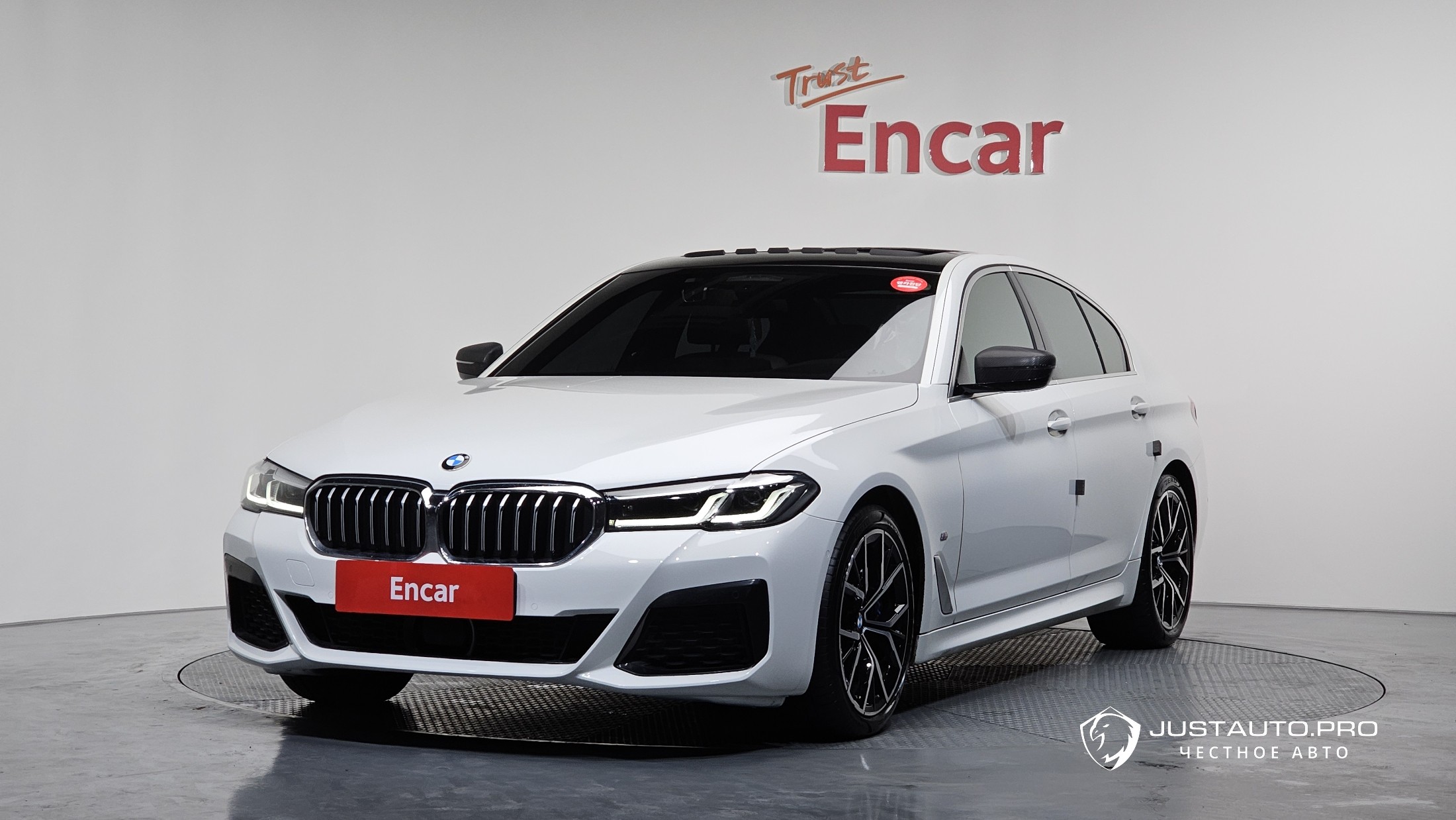 Автомобиль BMW 5-Series