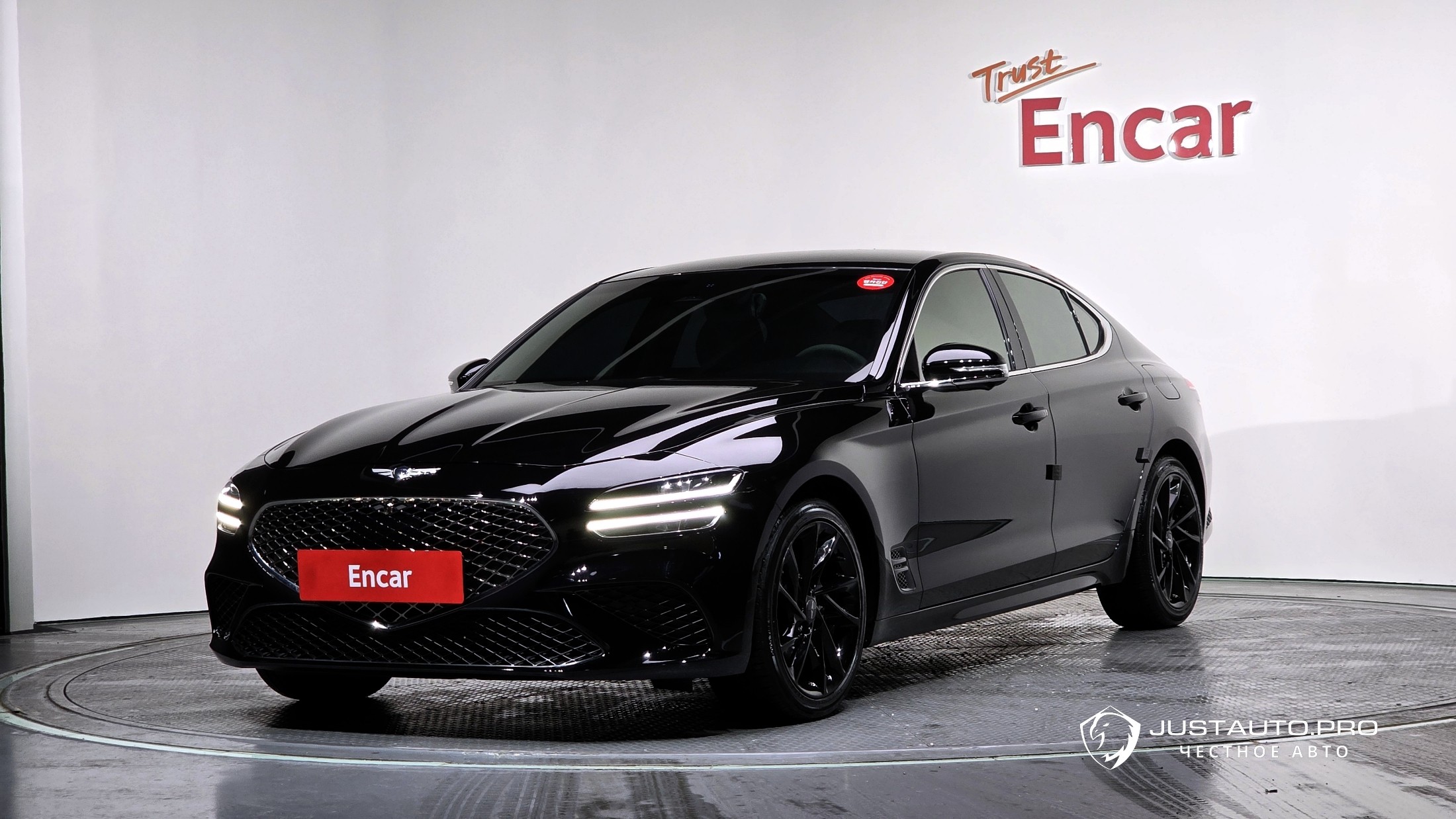 Автомобиль Genesis G70