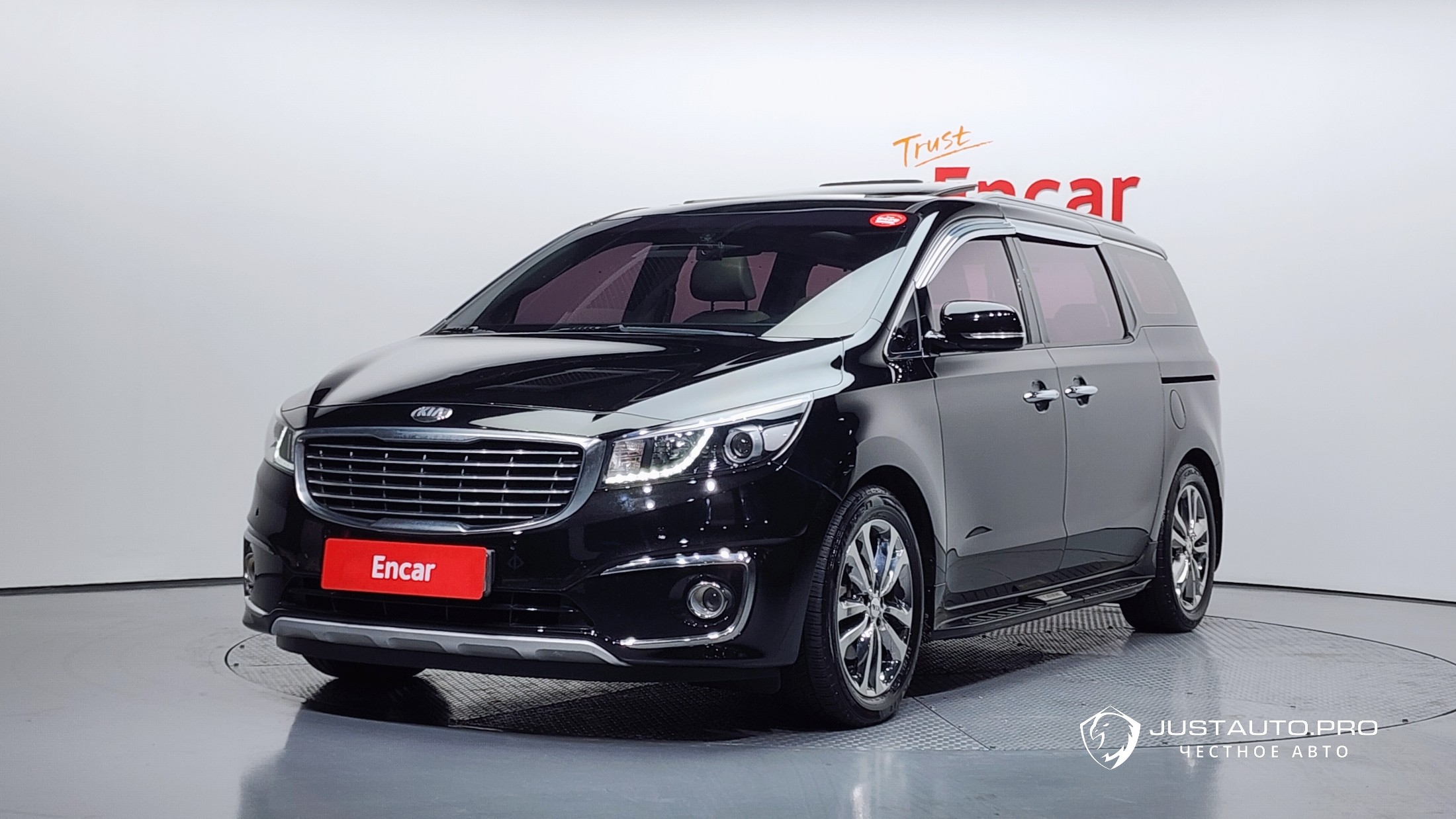 Автомобиль Kia Canival