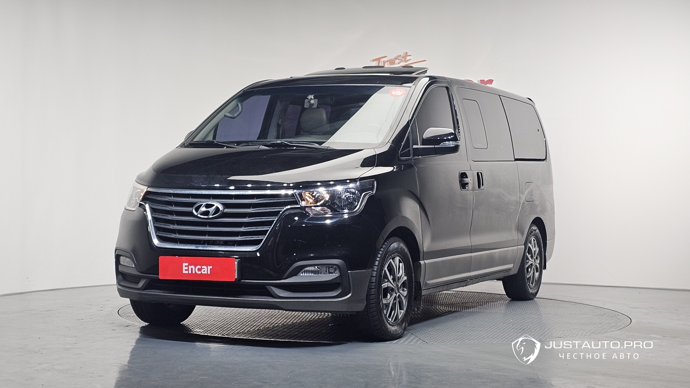 Автомобиль Hyundai Starex