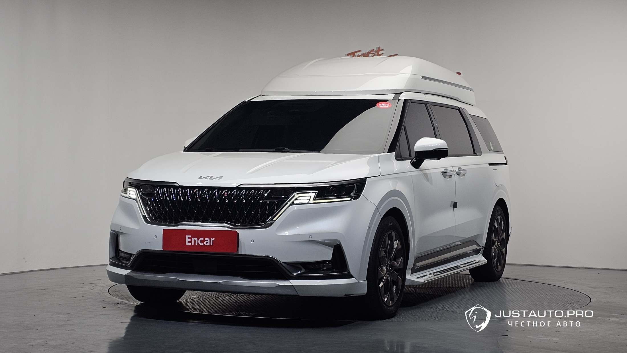 Автомобиль Kia Canival