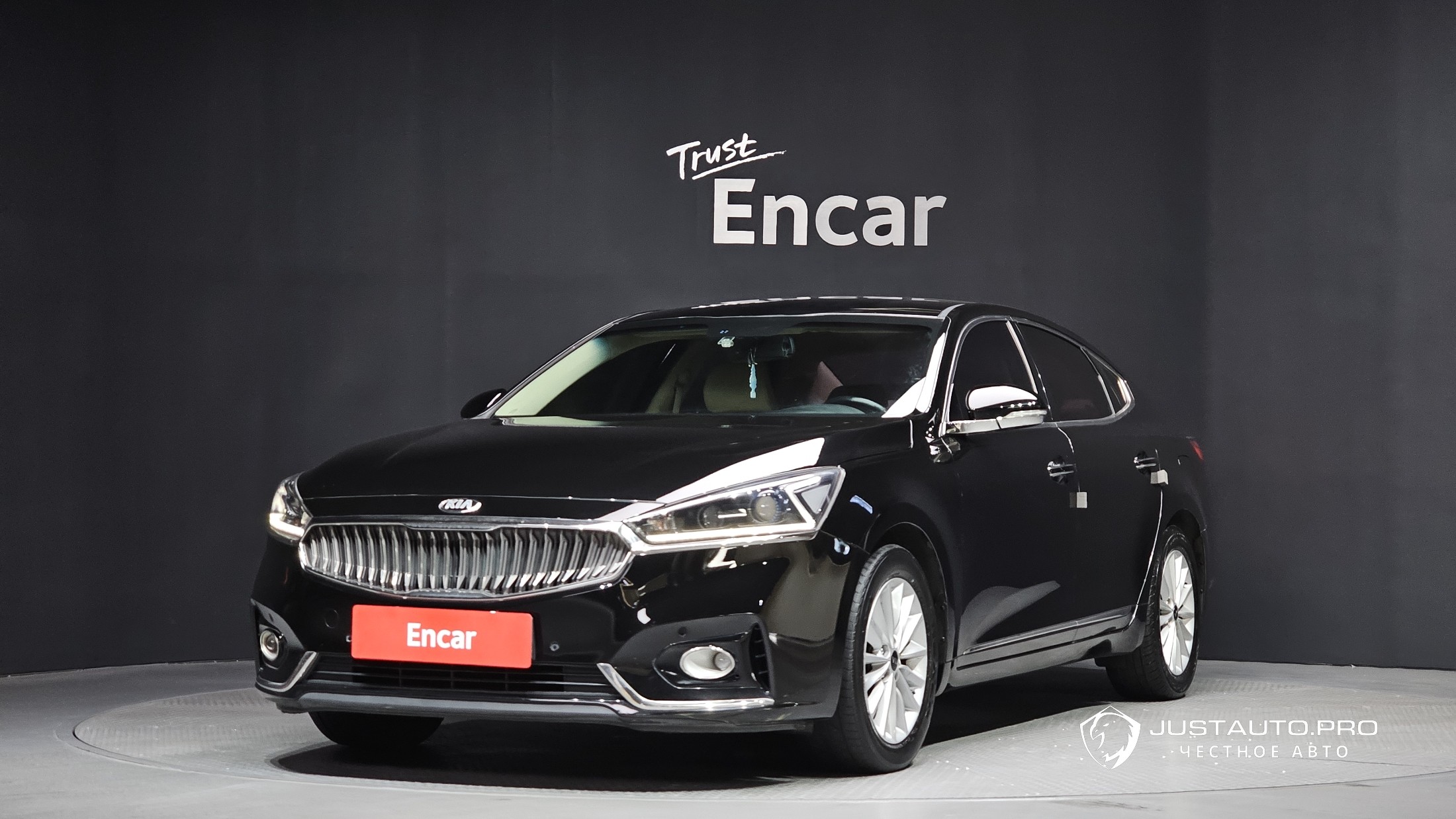 Автомобиль Kia K7