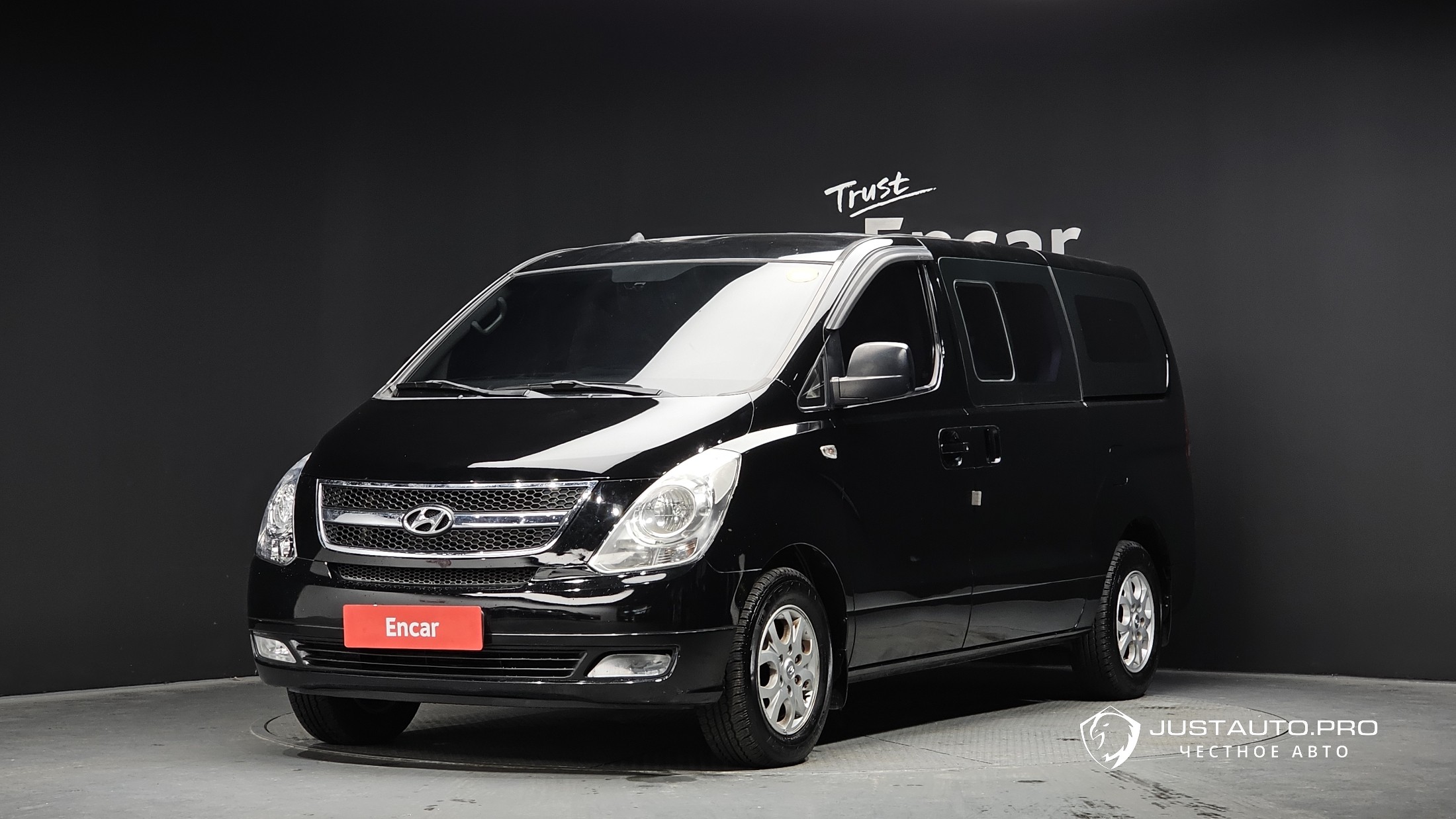 Автомобиль Hyundai Starex