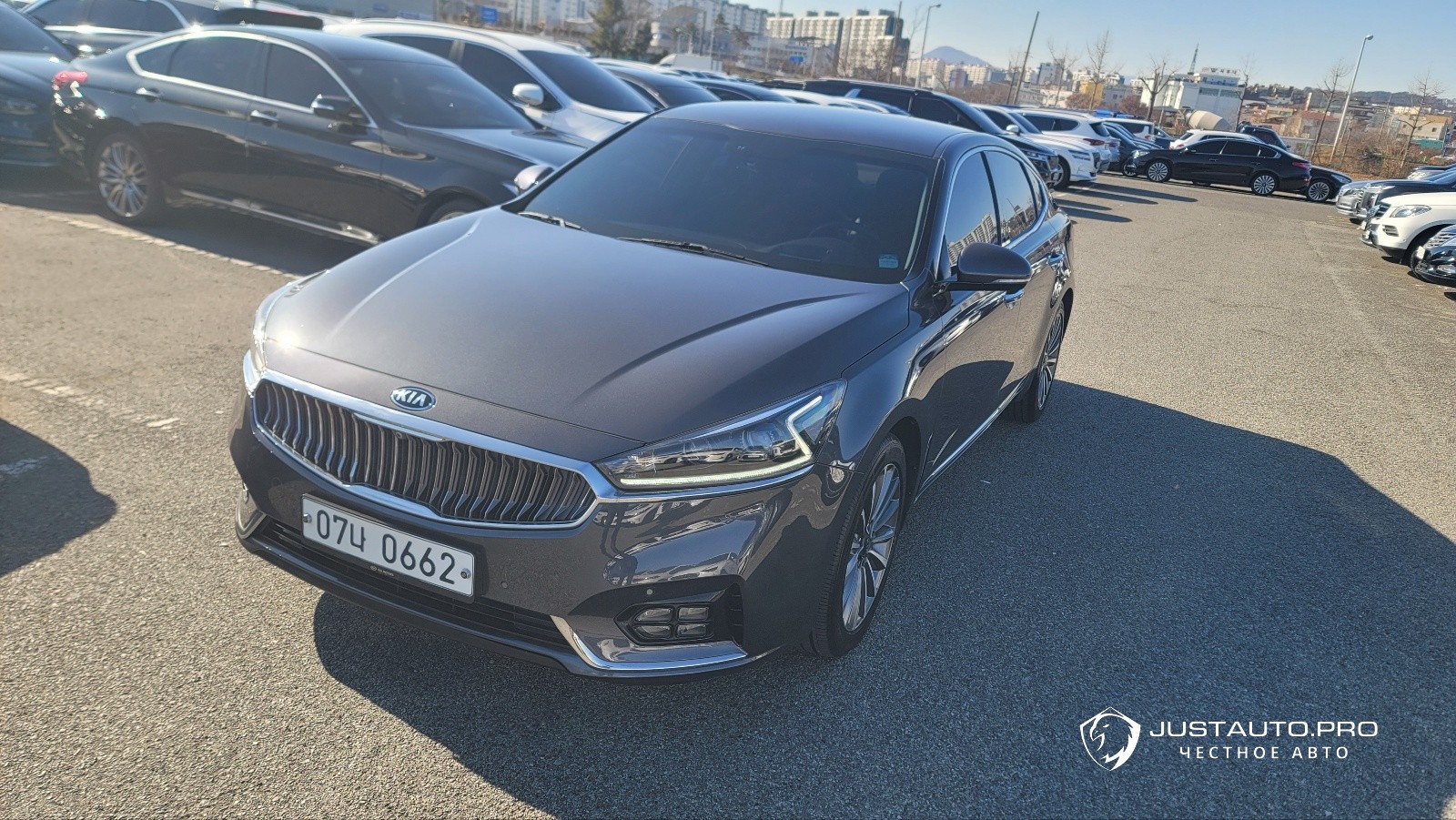 Автомобиль Kia K7