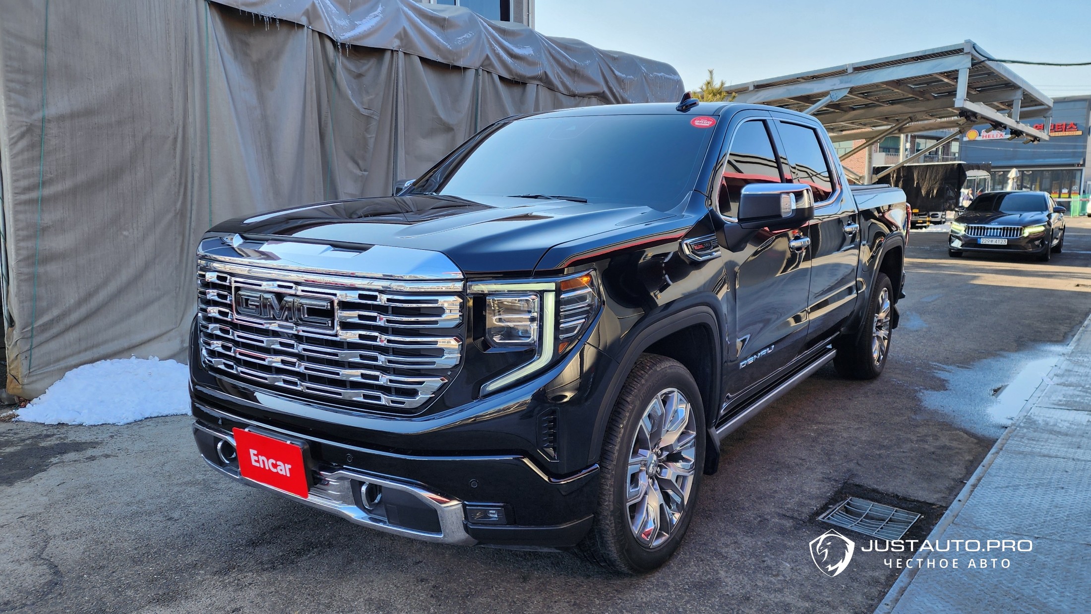 Автомобиль GMC Sierra