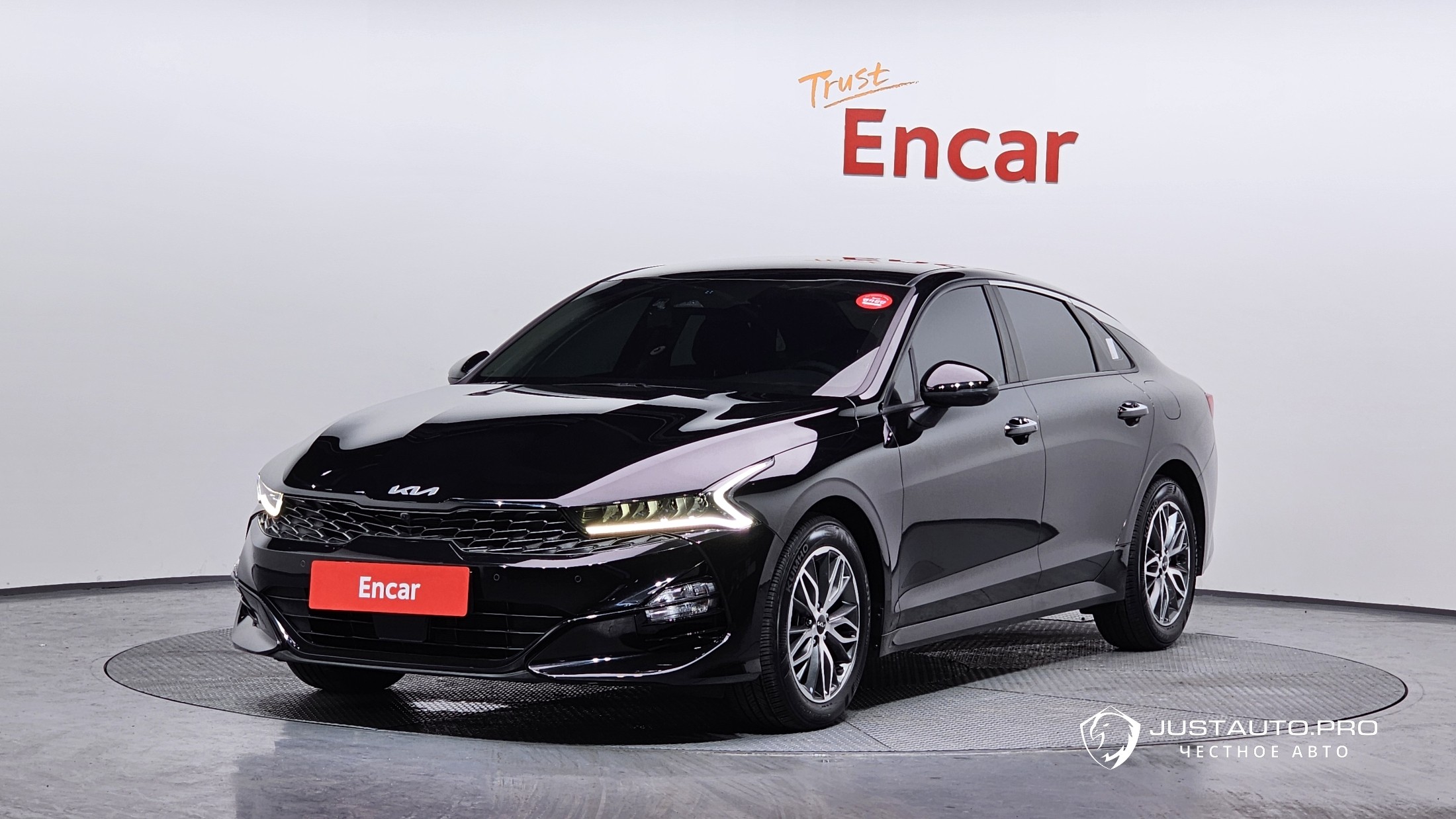 Автомобиль Kia K5