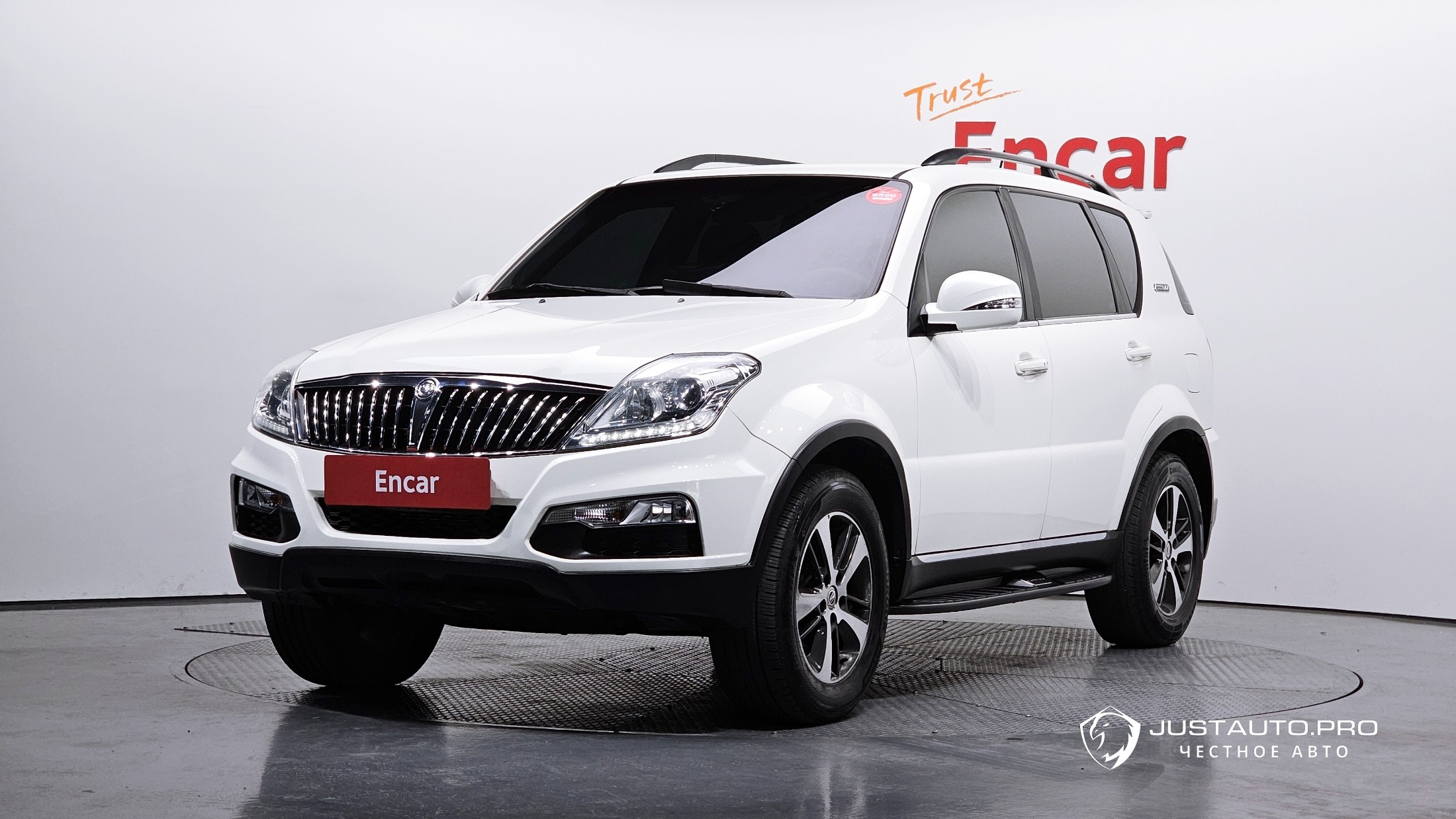 Автомобиль KG_Mobility_Ssangyong Rexton