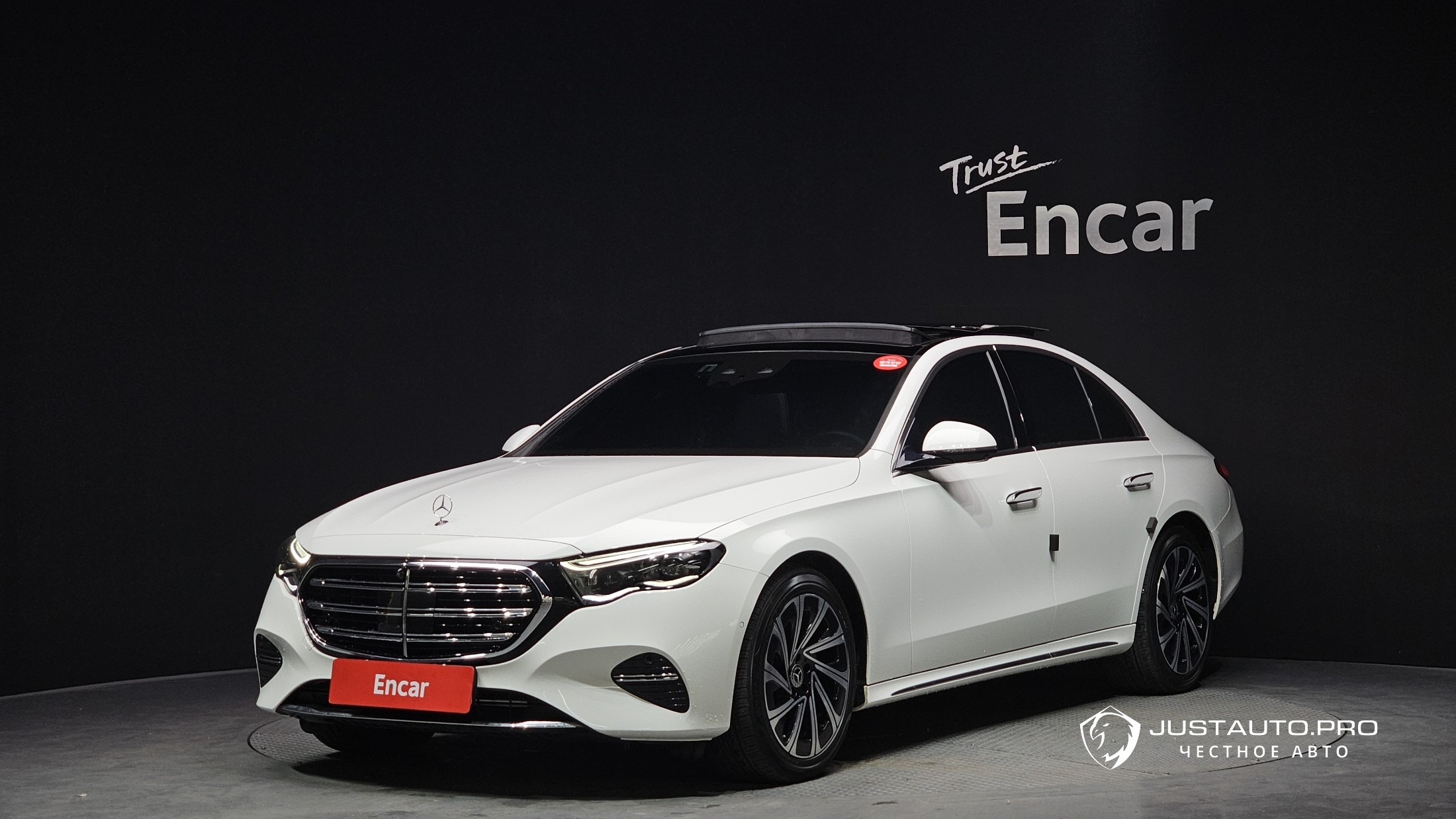Автомобиль Mercedes-Benz E-Class