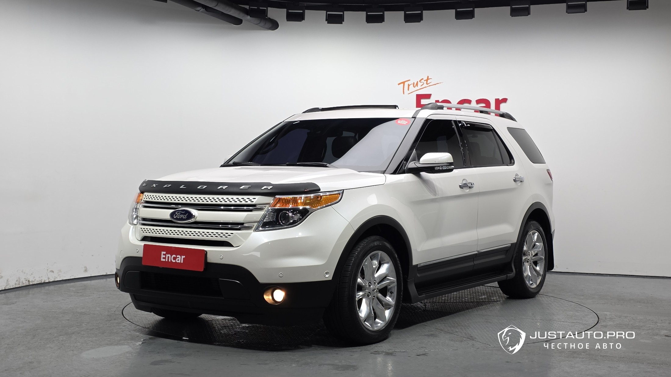 Автомобиль Ford Explorer