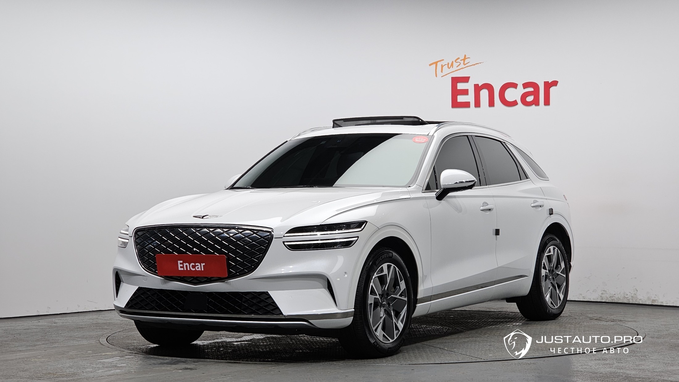 Автомобиль Genesis GV70