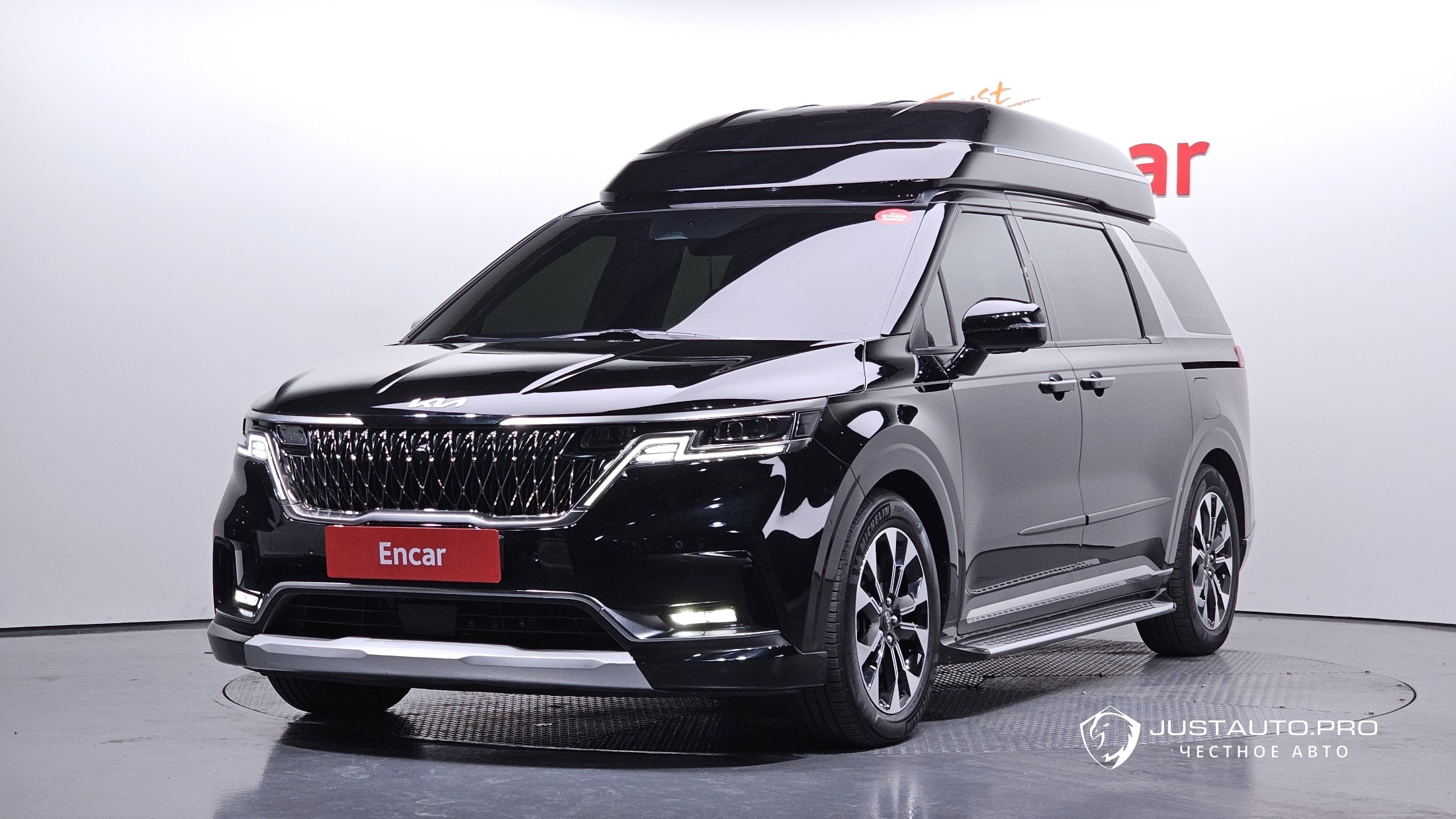 Автомобиль Kia Canival