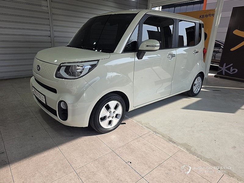 Автомобиль Kia RAY