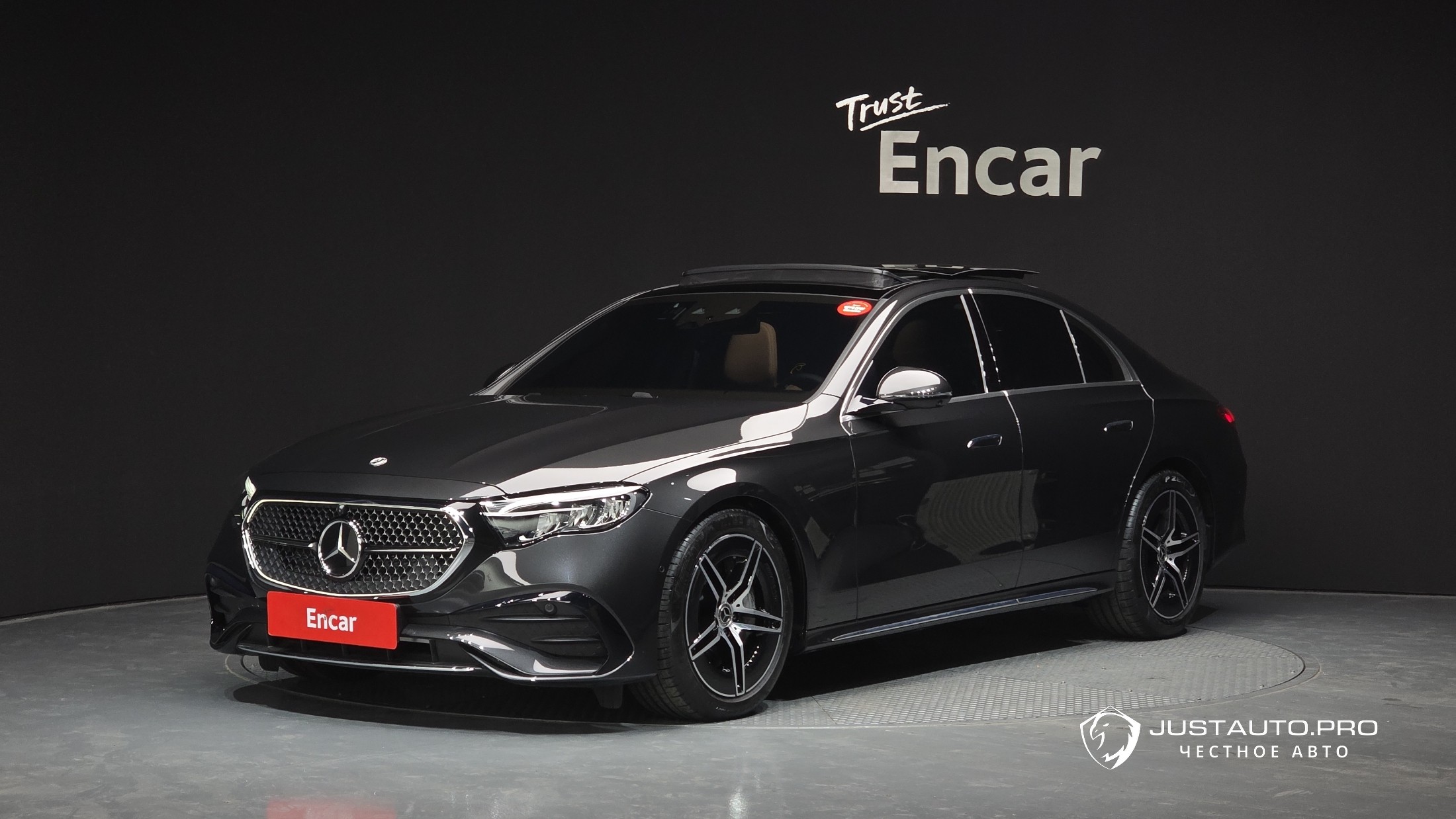 Автомобиль Mercedes-Benz E-Class