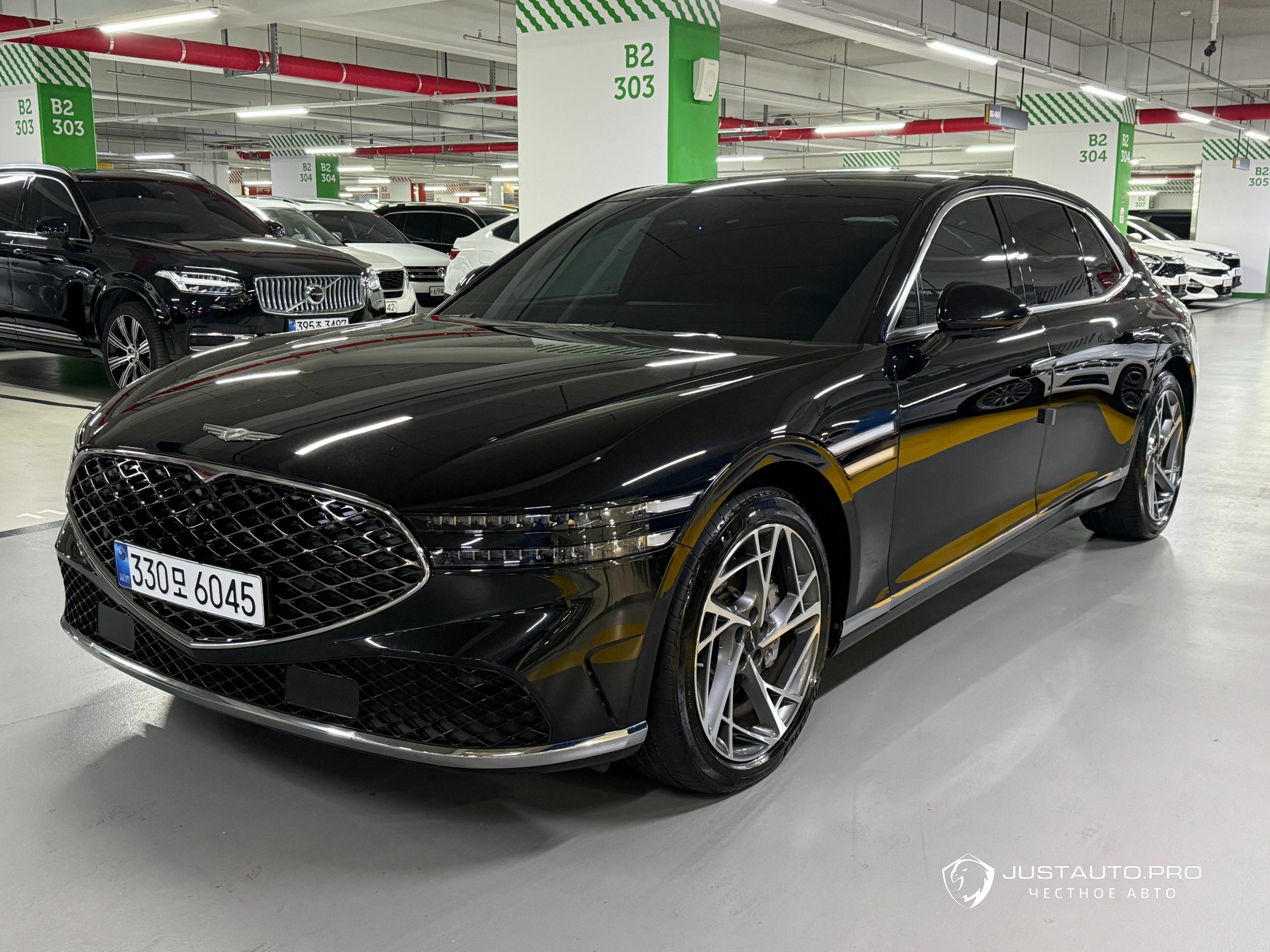 Автомобиль Genesis G90