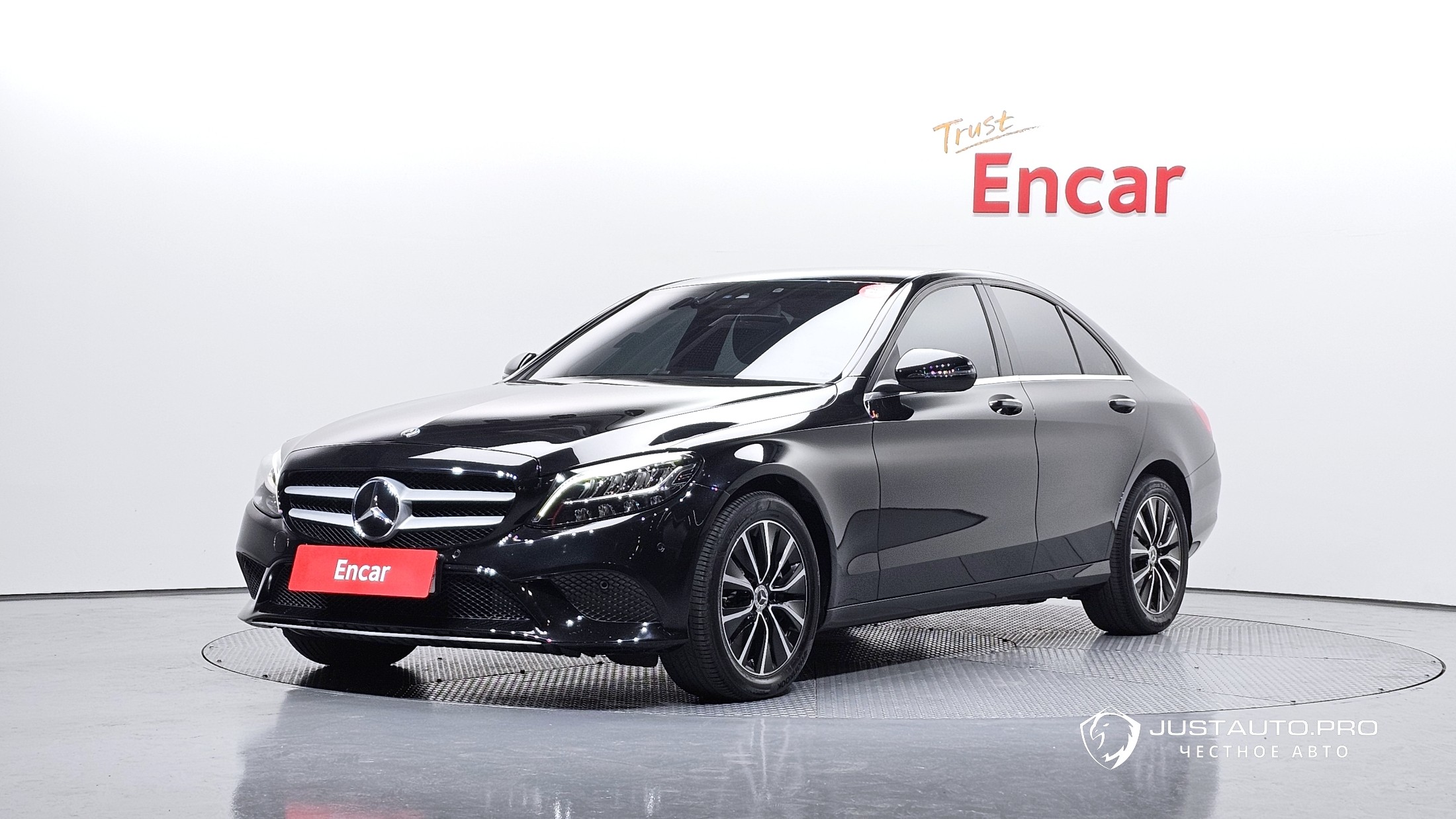 Автомобиль Mercedes-Benz C-Class