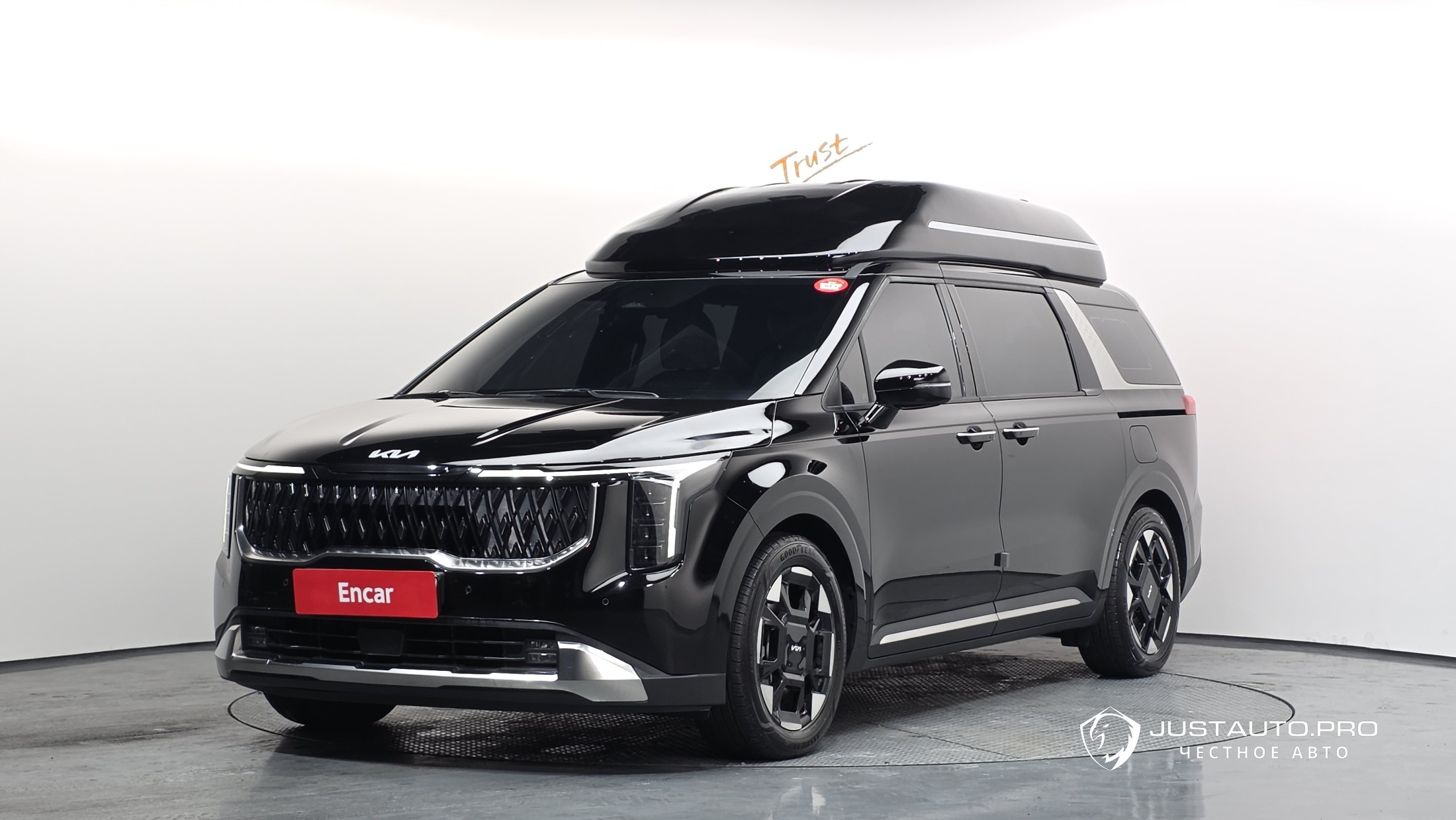Автомобиль Kia Canival