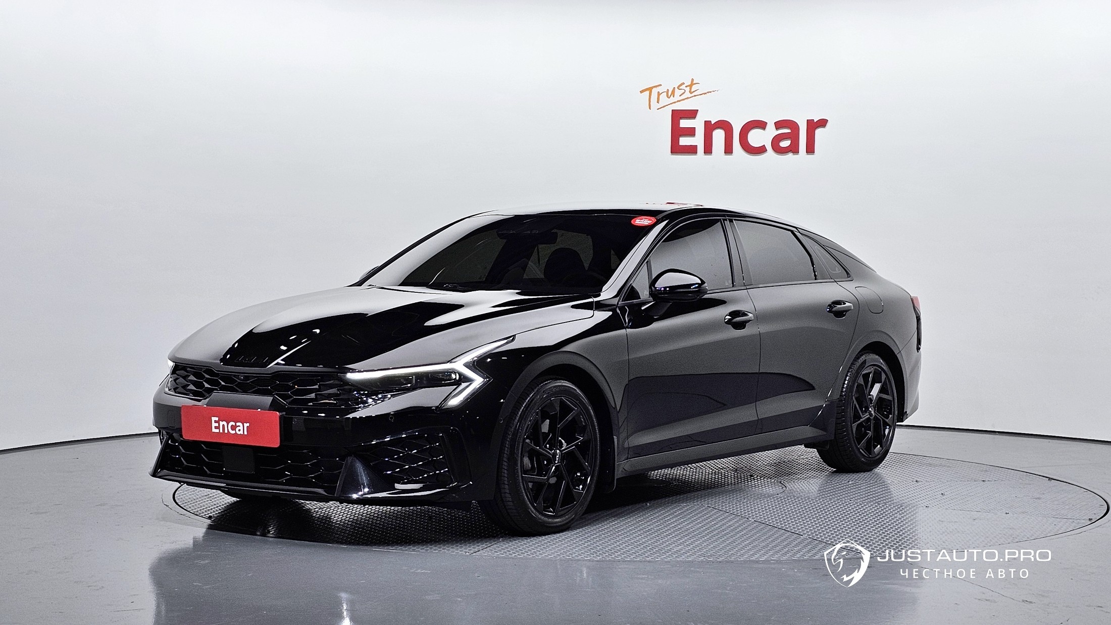 Автомобиль Kia K5