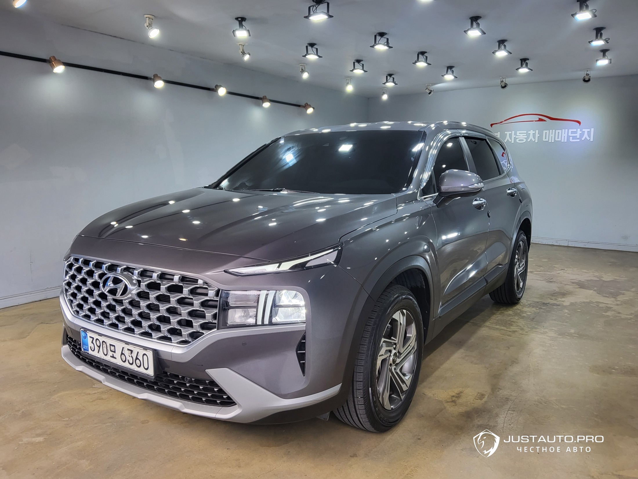 Автомобиль Hyundai Santafe